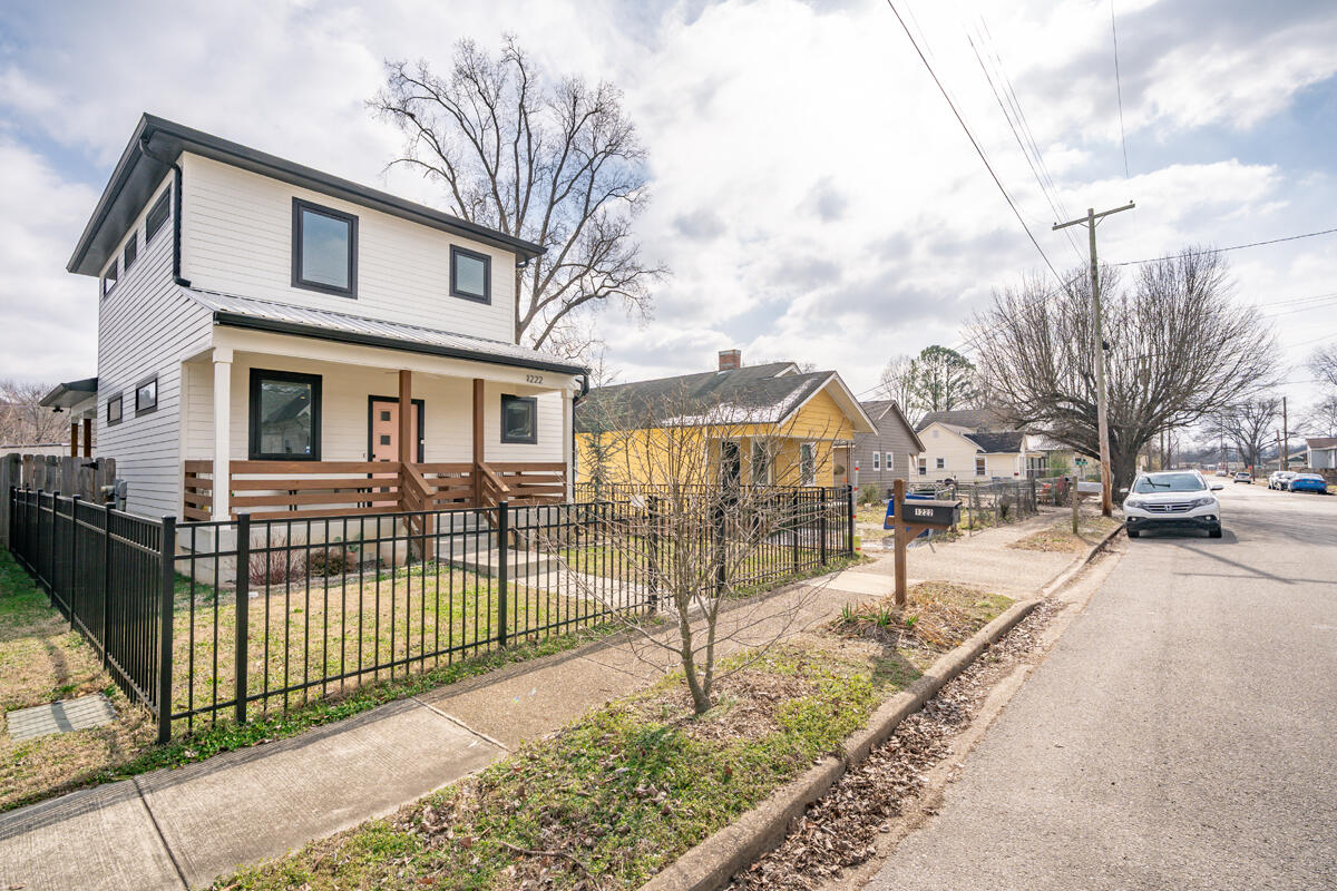 1222 S Lyerly Street