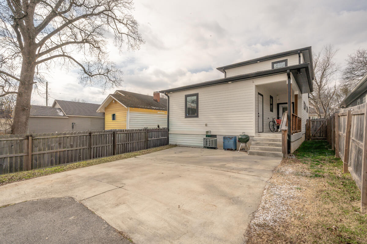 1222 S Lyerly Street