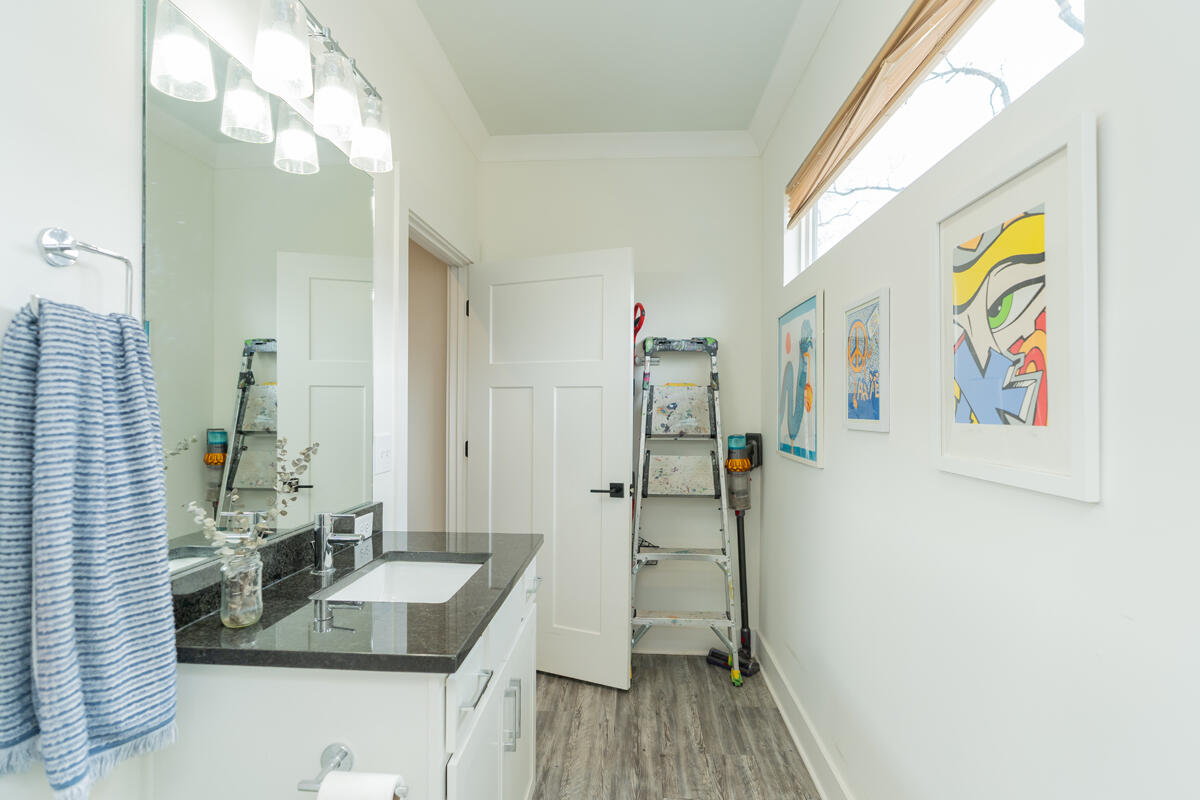 1222 S Lyerly Street