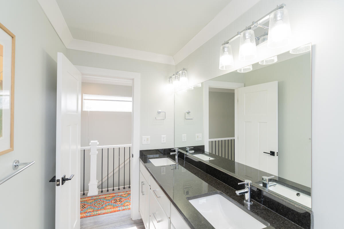 1222 S Lyerly Street