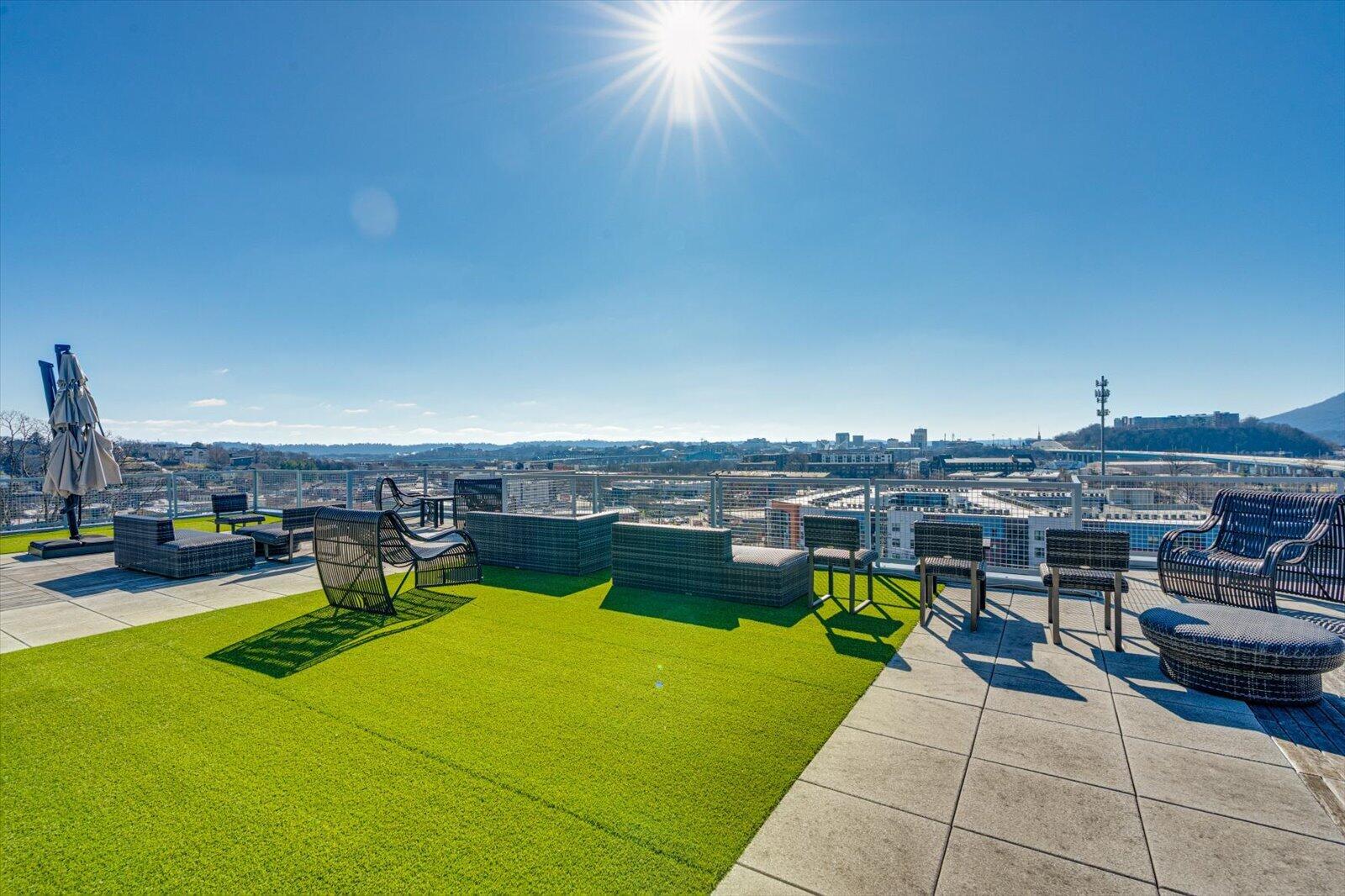 411 Fairpoint Street, 202