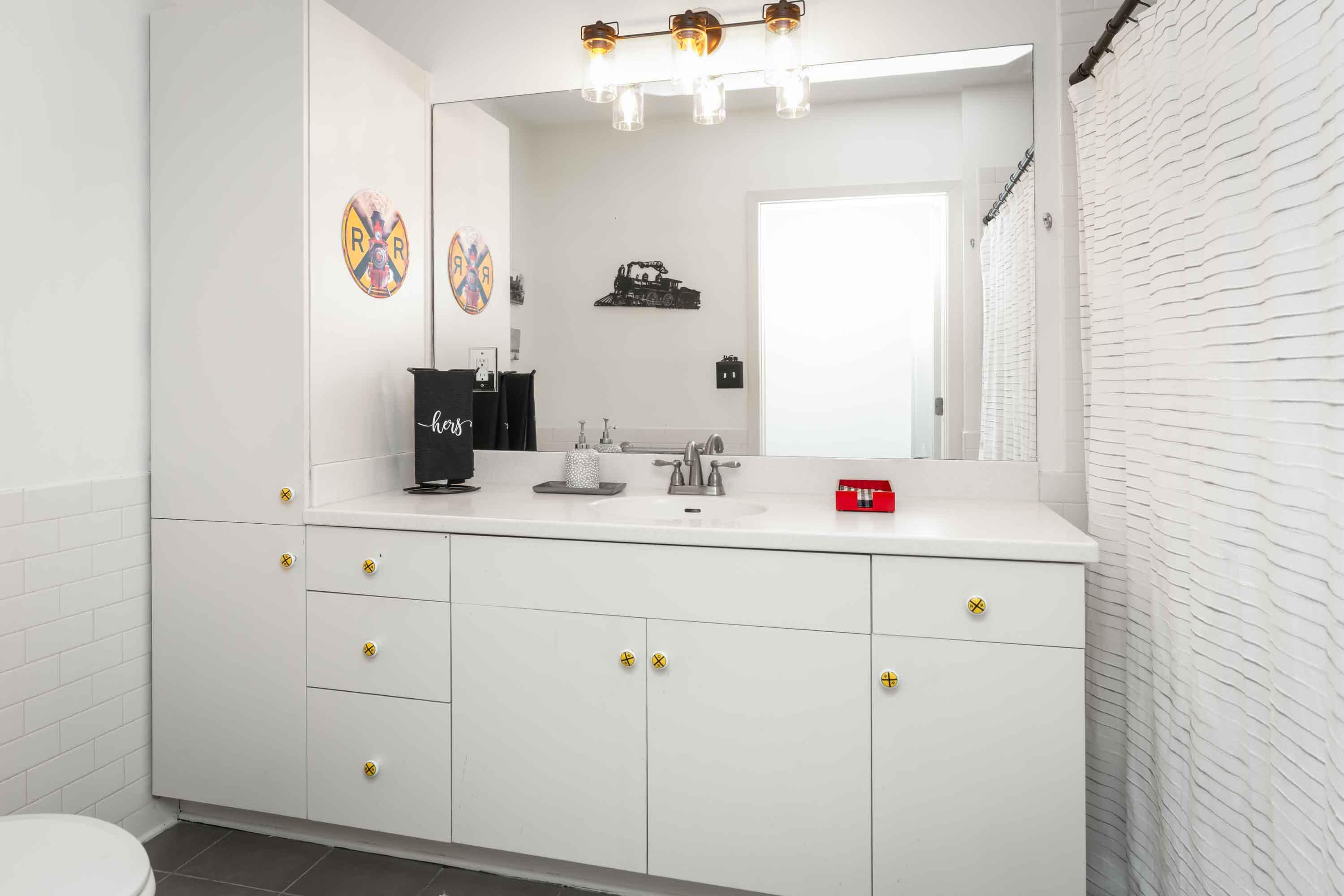 200 Manufacturers Road, Apt 219