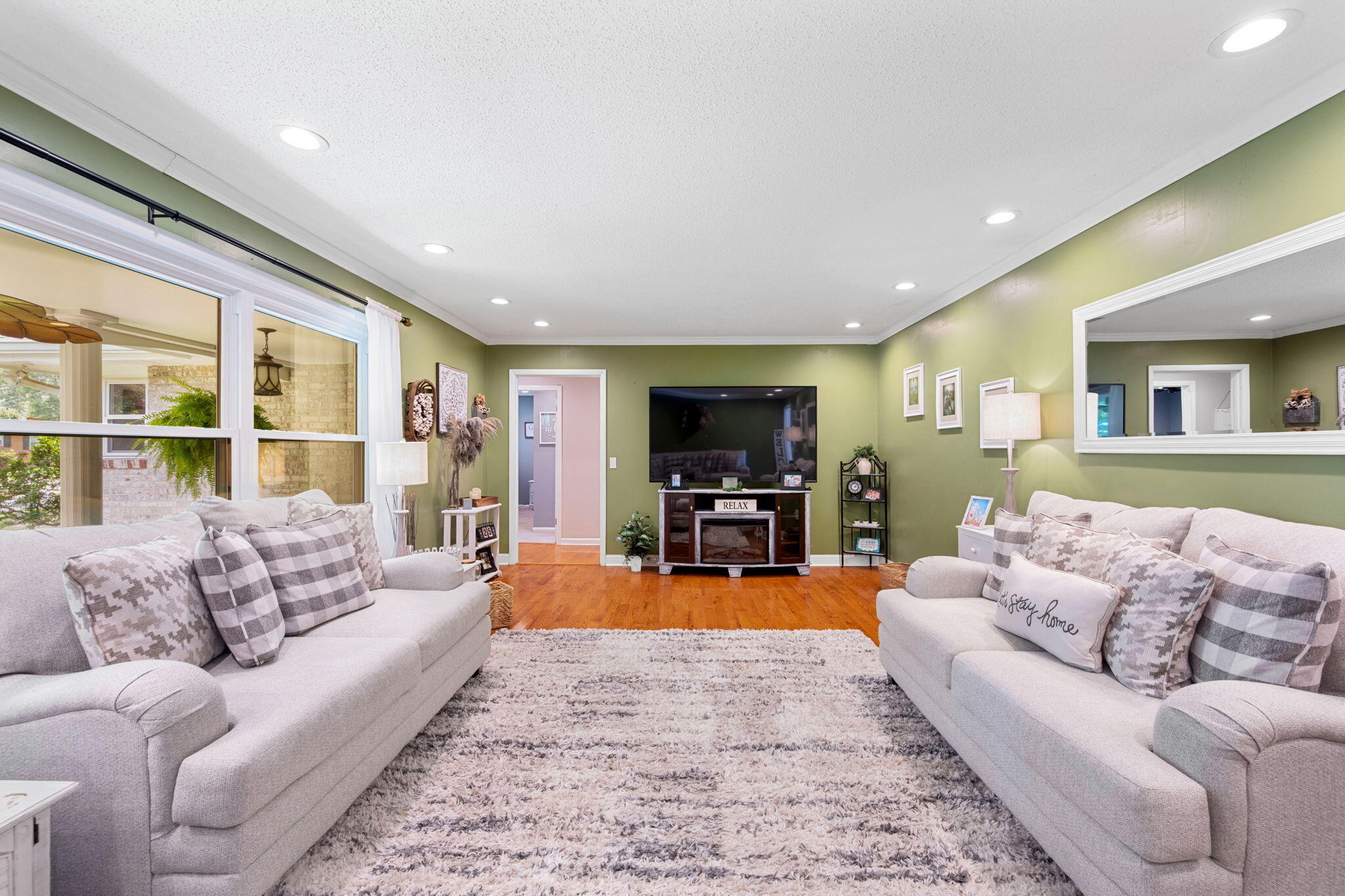 301 Clebourne Avenue