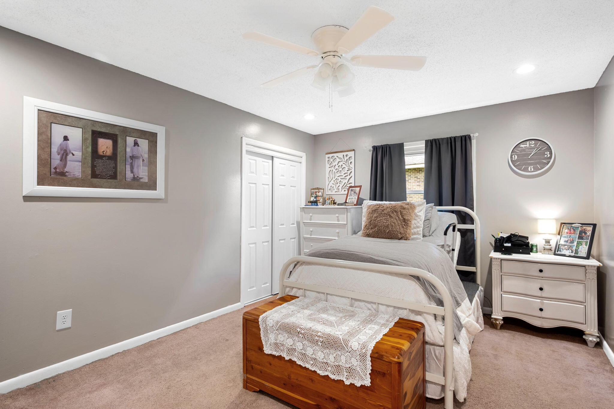 301 Clebourne Avenue