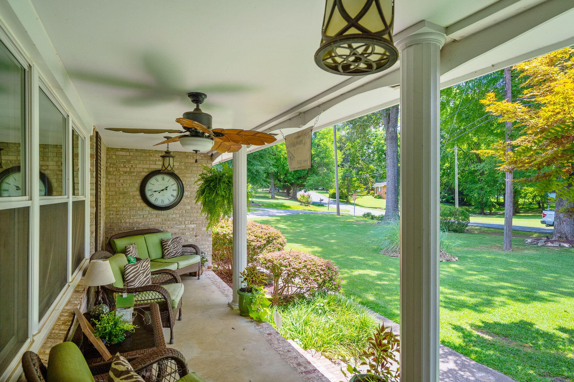 301 Clebourne Avenue