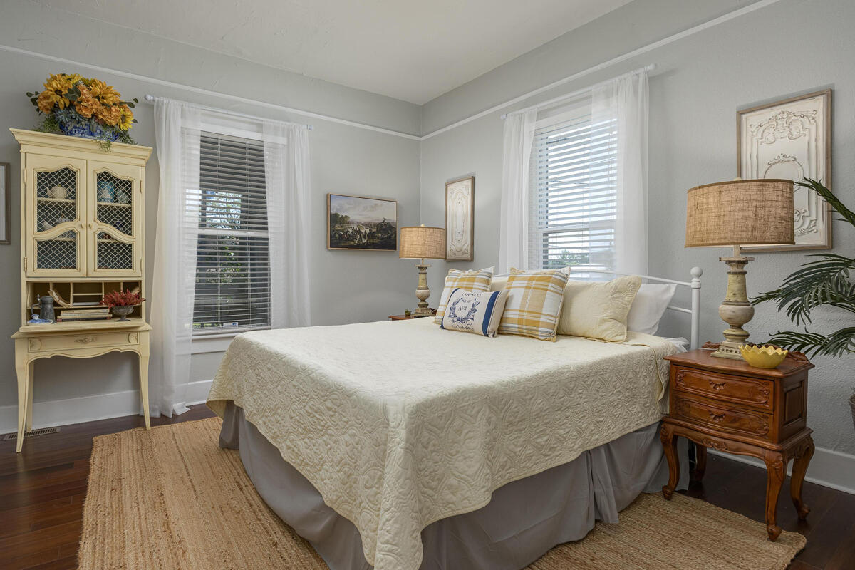 5719 Saint Elmo Avenue