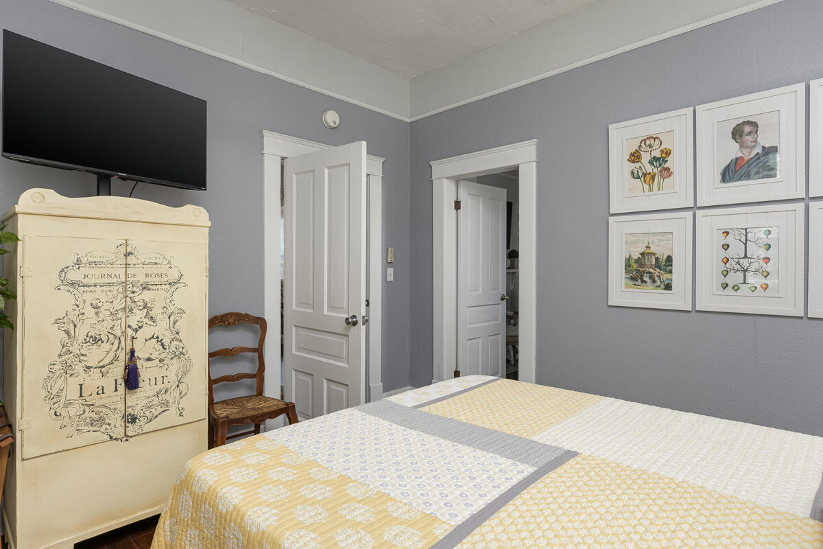 5719 Saint Elmo Avenue