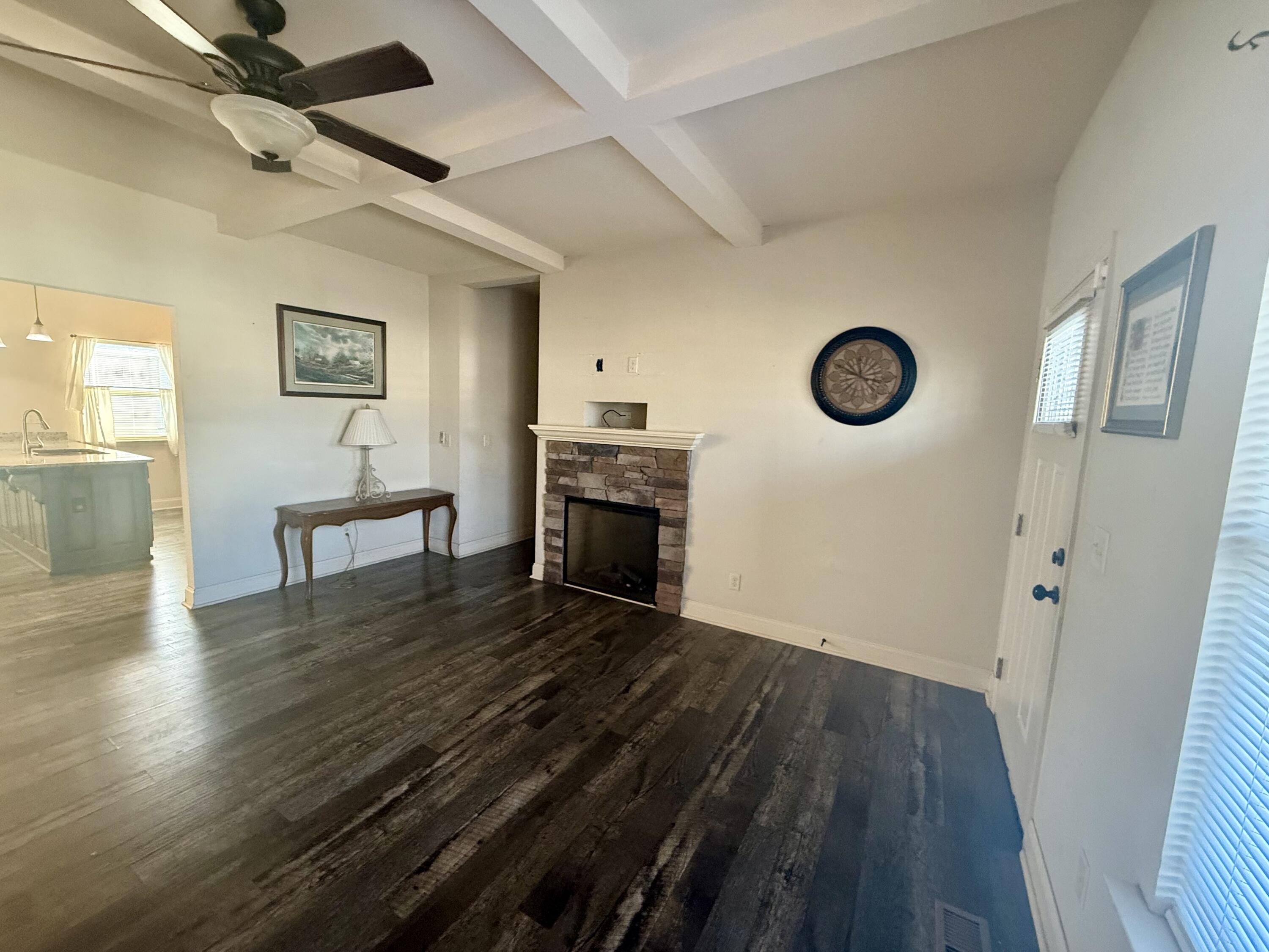 1136 W State Line Road