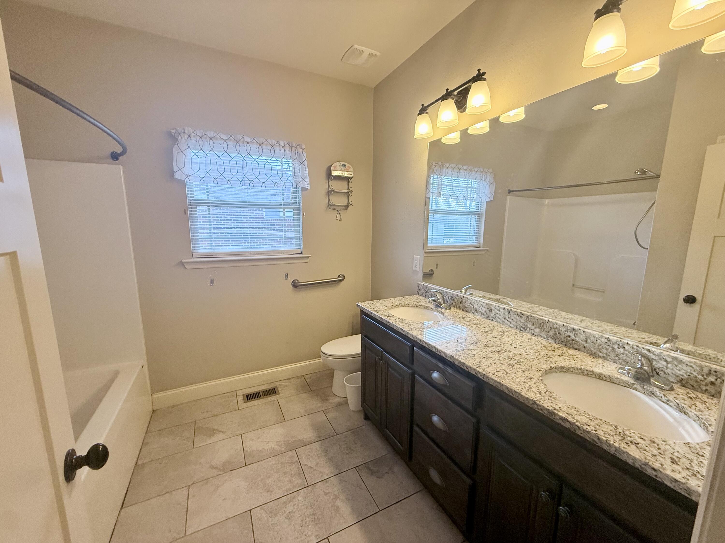 1136 W State Line Road