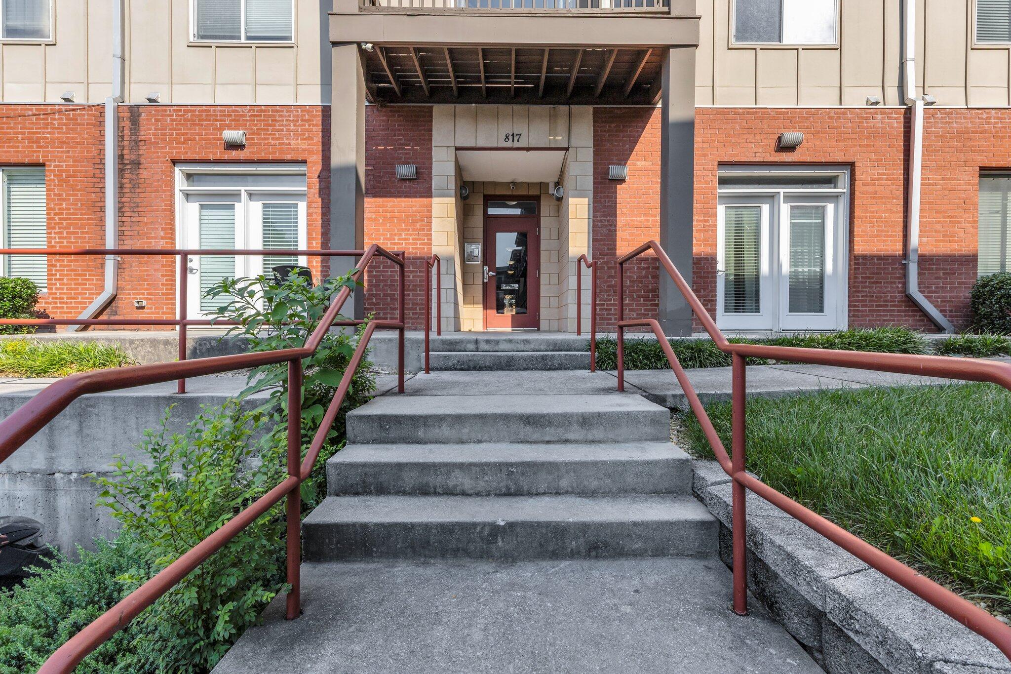 817 Flynn Street, 104