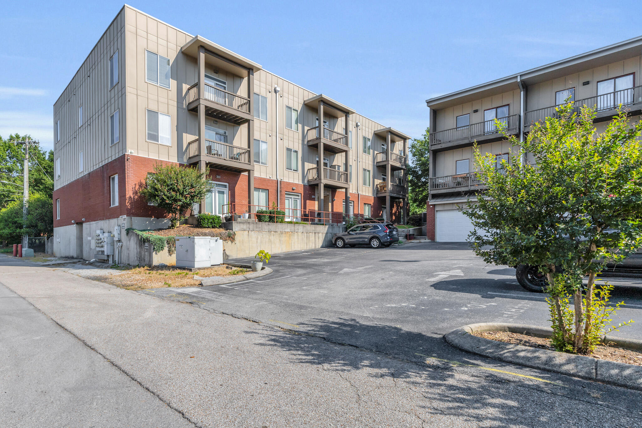 817 Flynn Street, 104