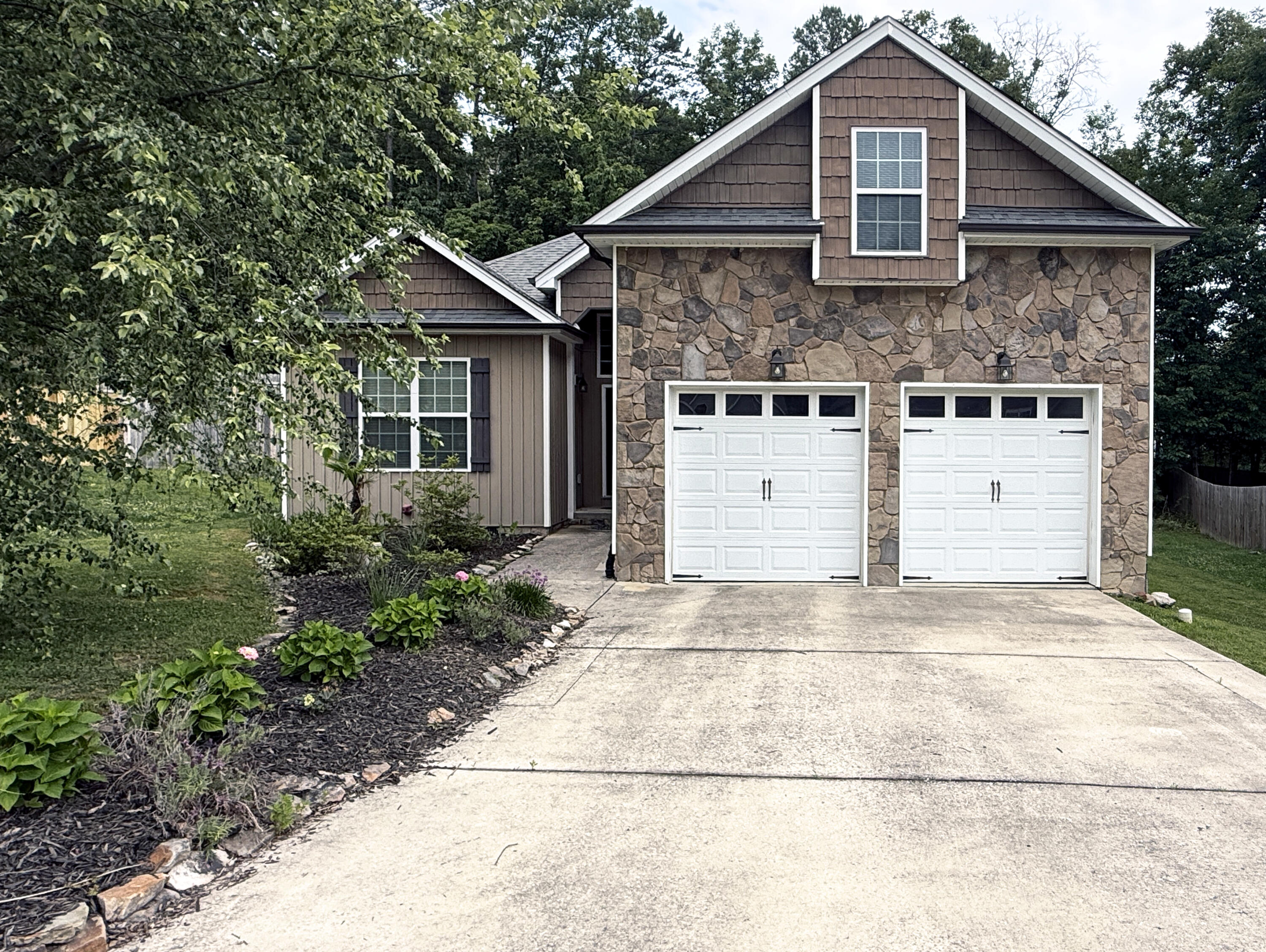 8664 Maple Valley Drive
