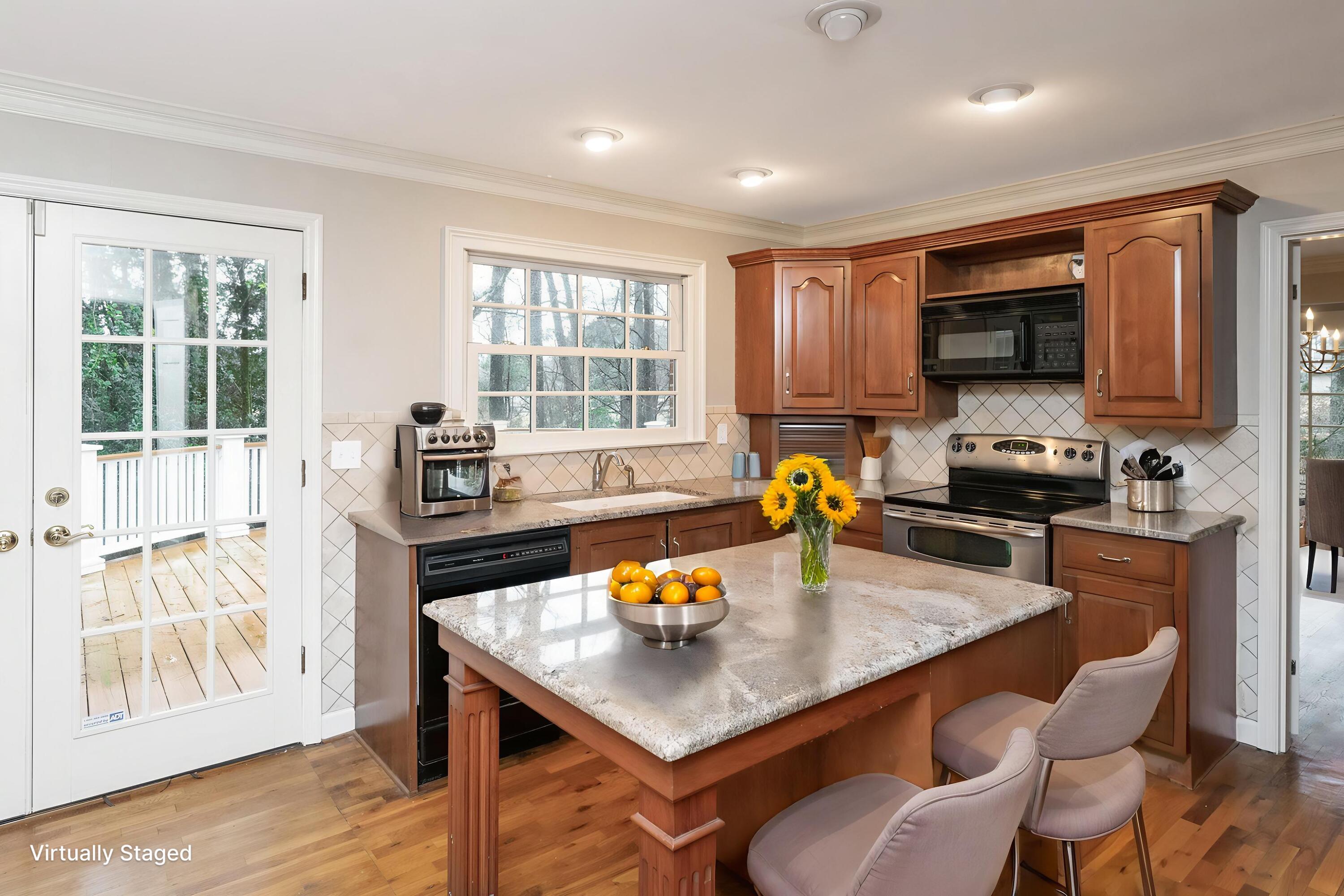 302 Brookwood Lane, LaFayette