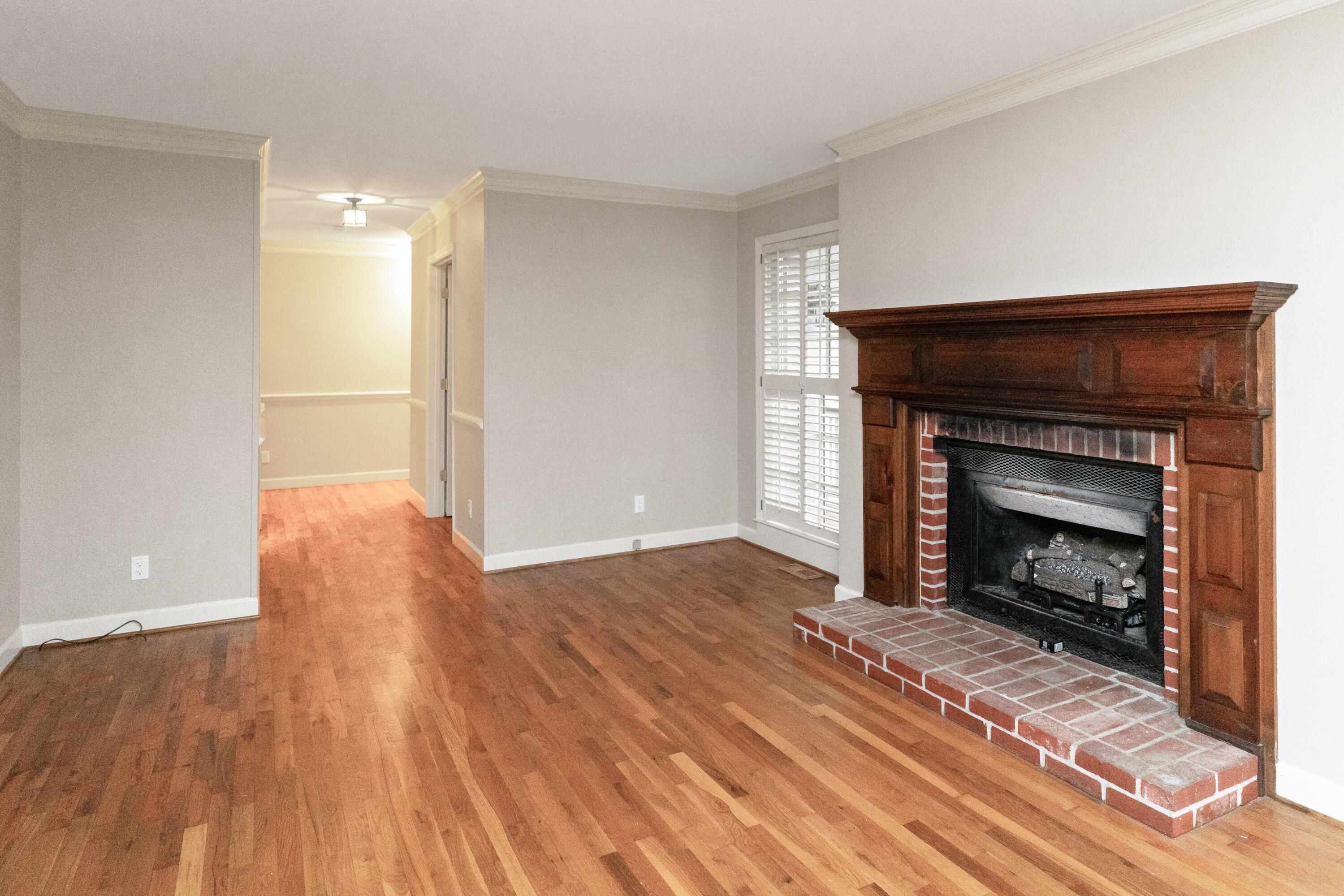 302 Brookwood Lane, LaFayette