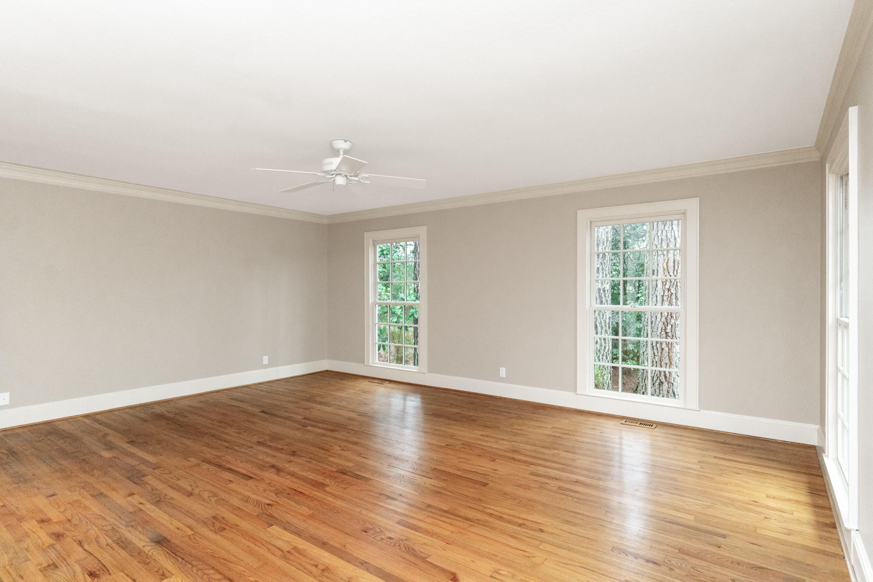 302 Brookwood Lane, LaFayette