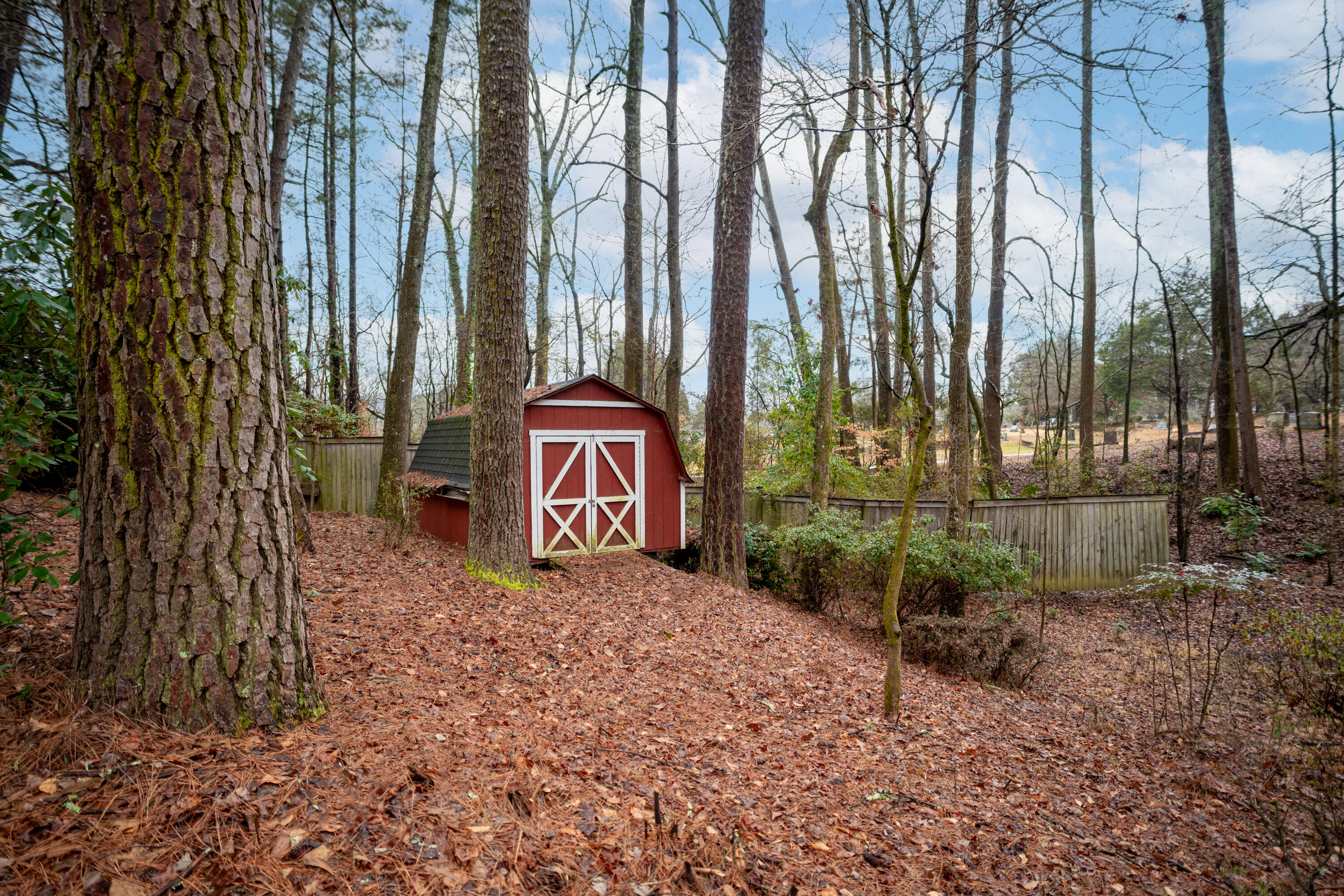 302 Brookwood Lane, LaFayette