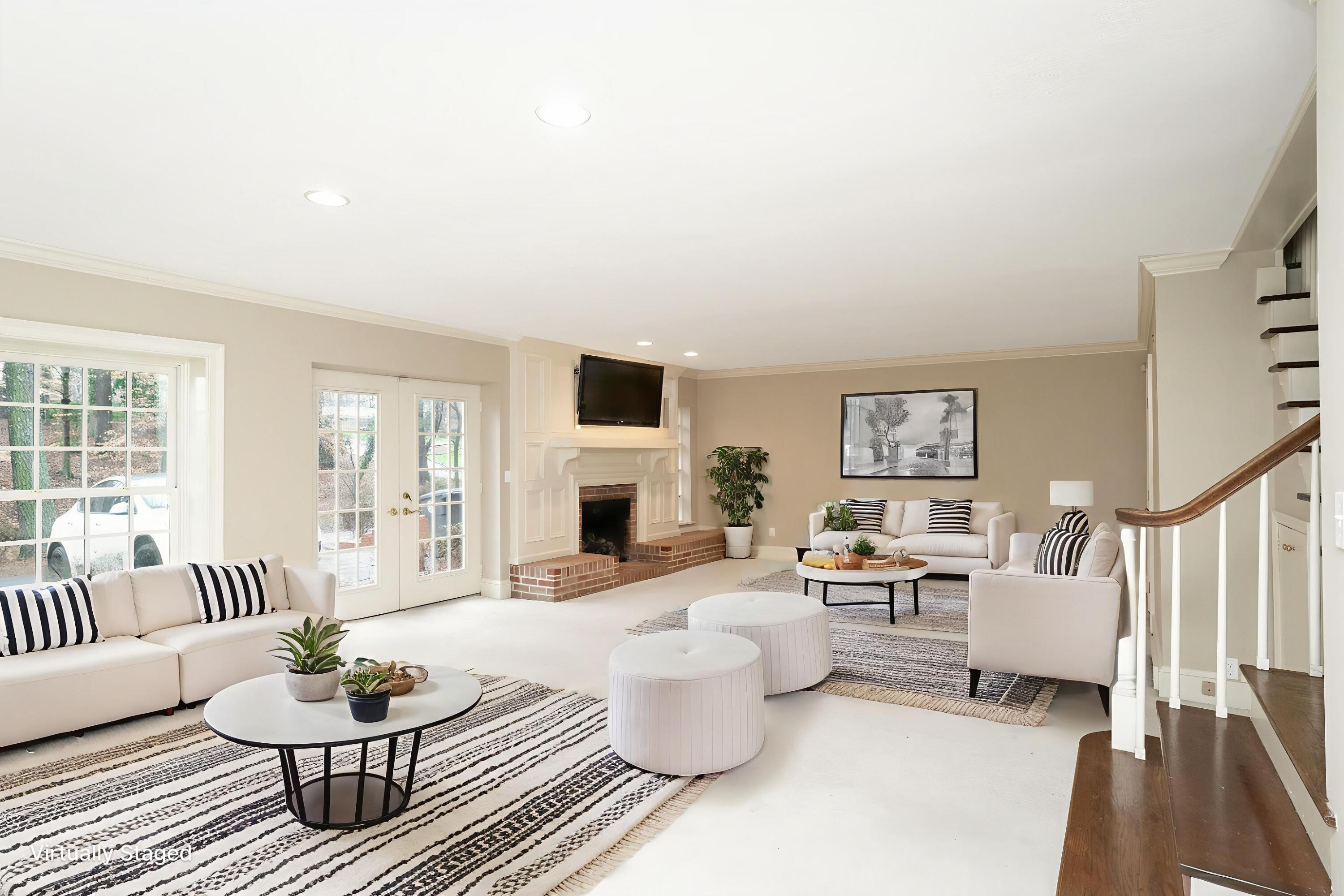 302 Brookwood Lane, LaFayette