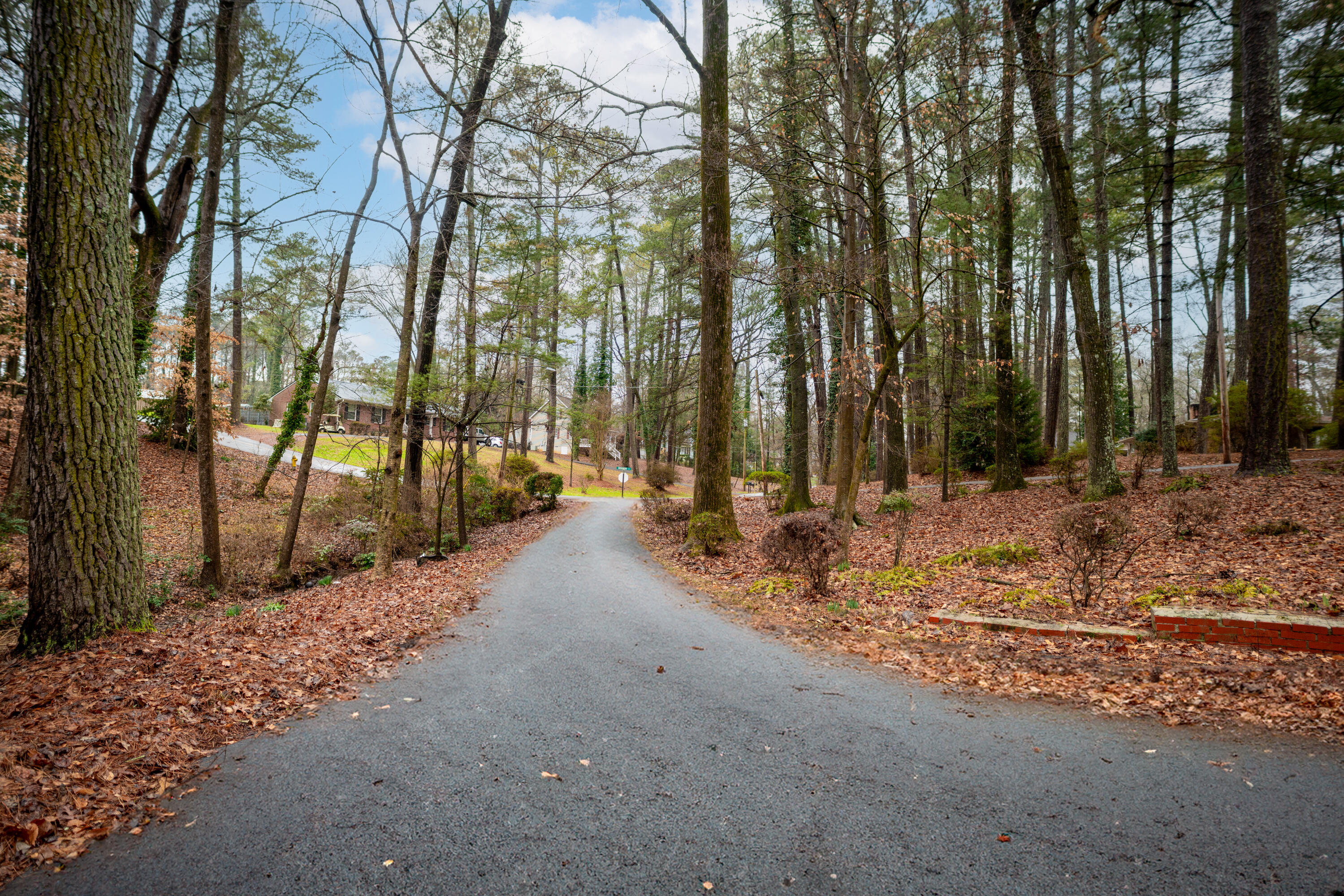 302 Brookwood Lane, LaFayette