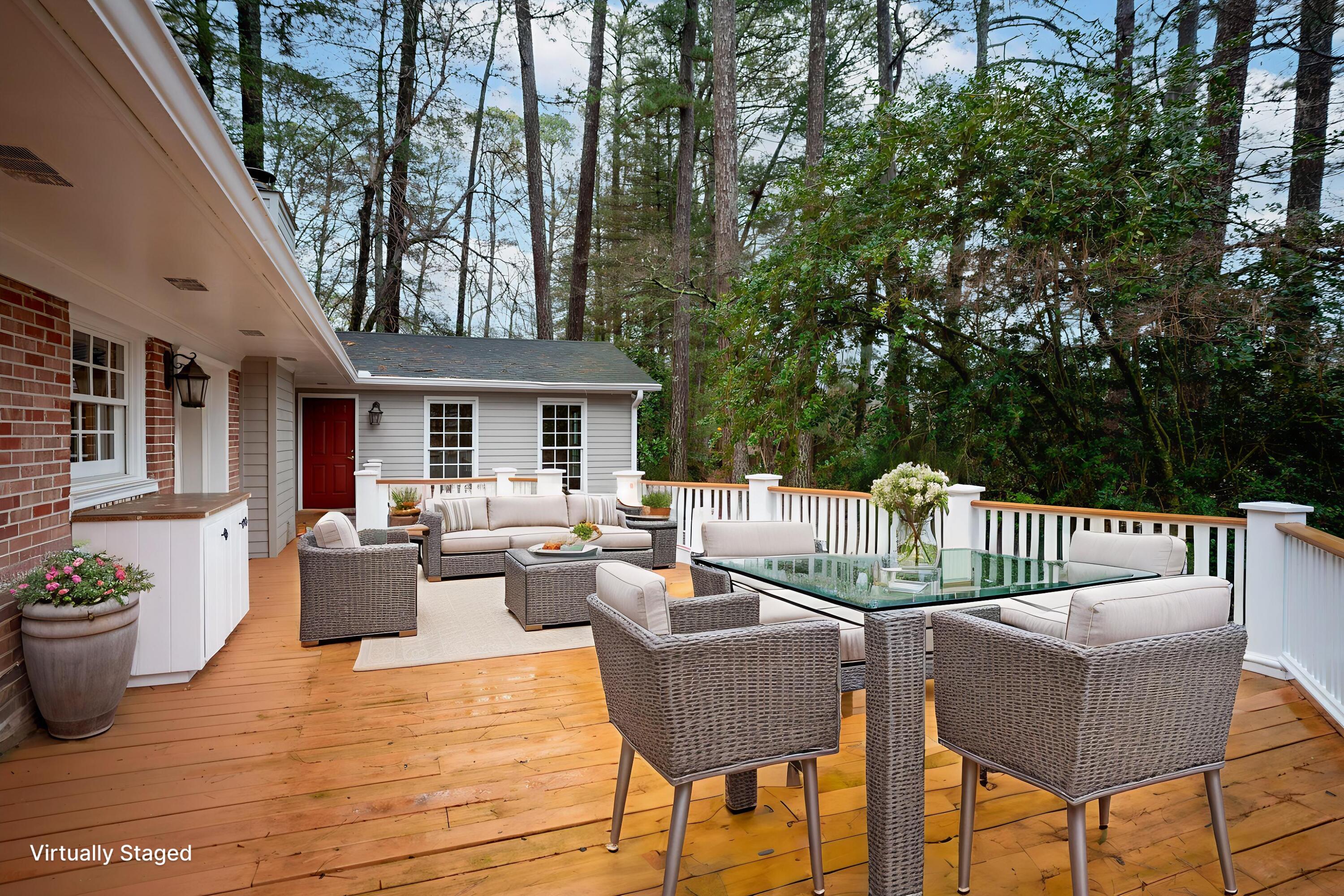 302 Brookwood Lane, LaFayette