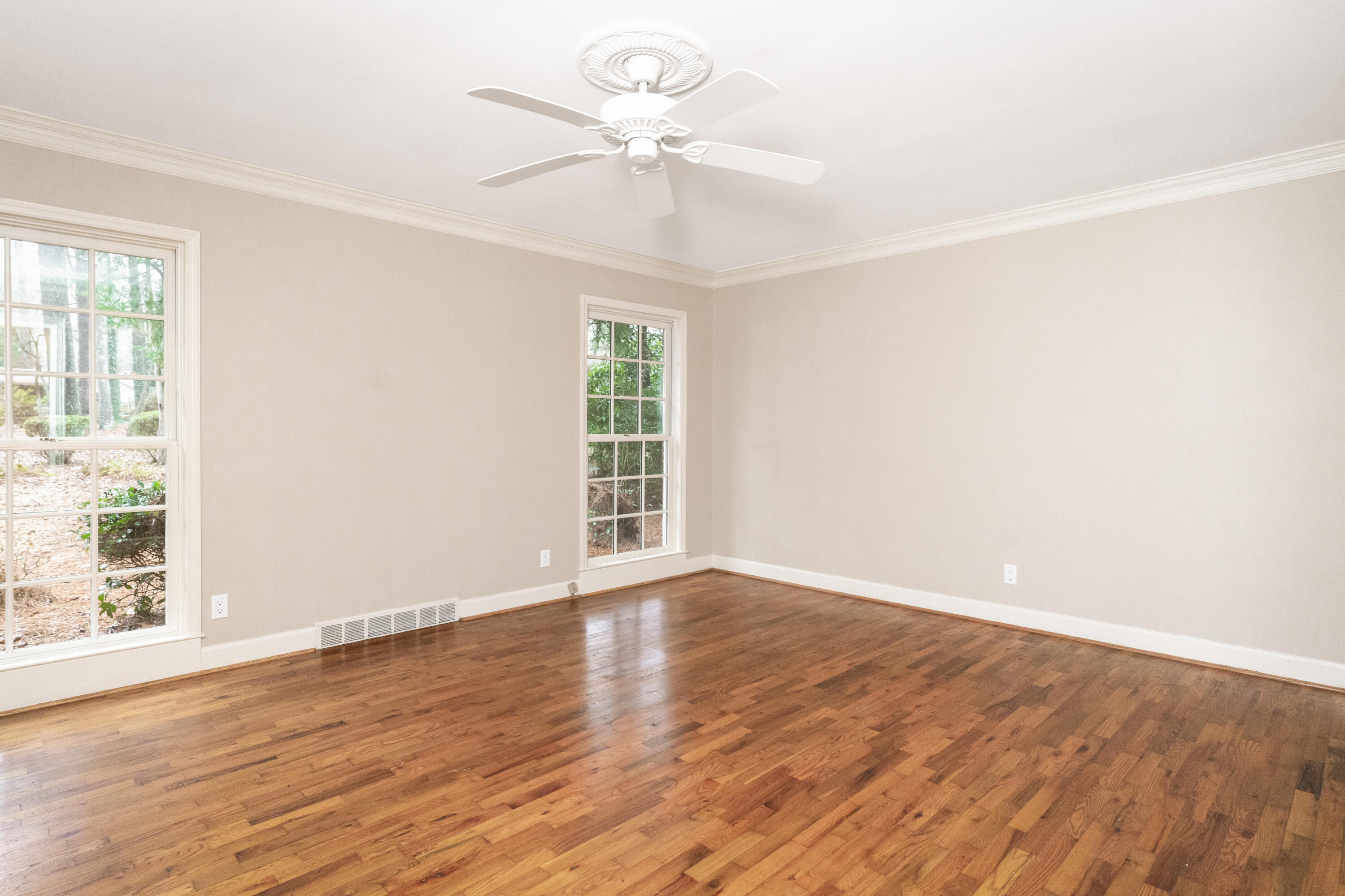 302 Brookwood Lane, LaFayette