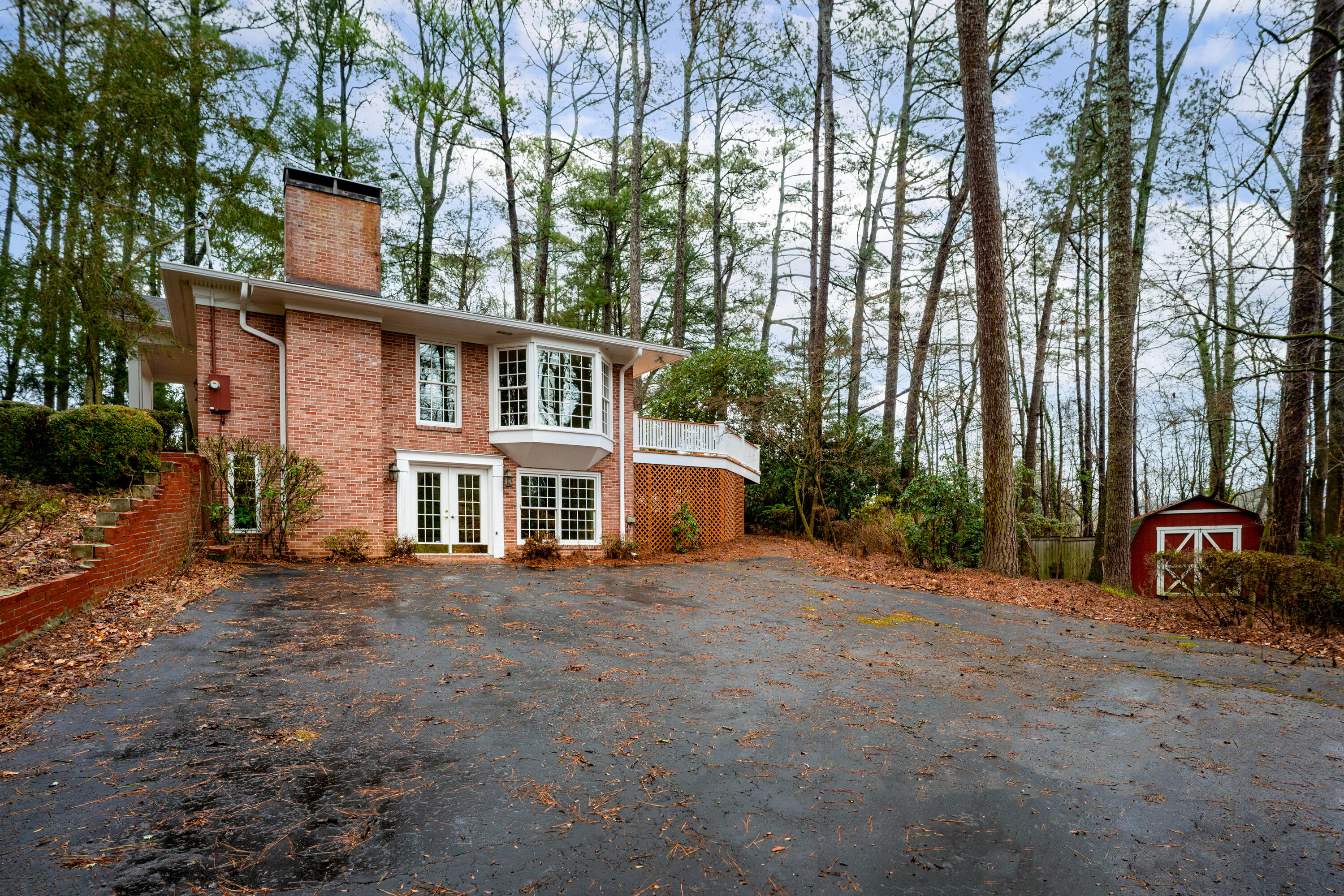 302 Brookwood Lane, LaFayette