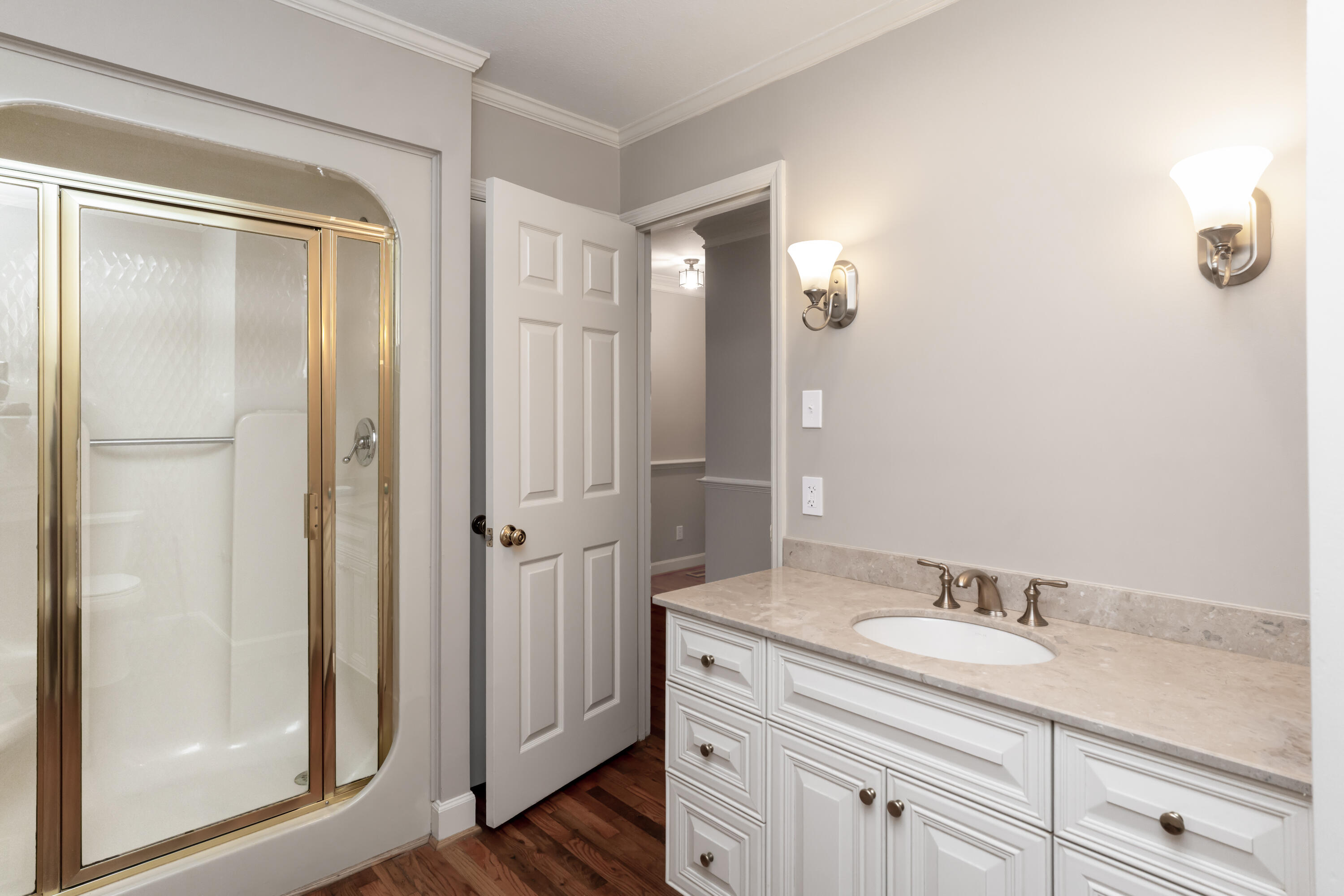 302 Brookwood Lane, LaFayette