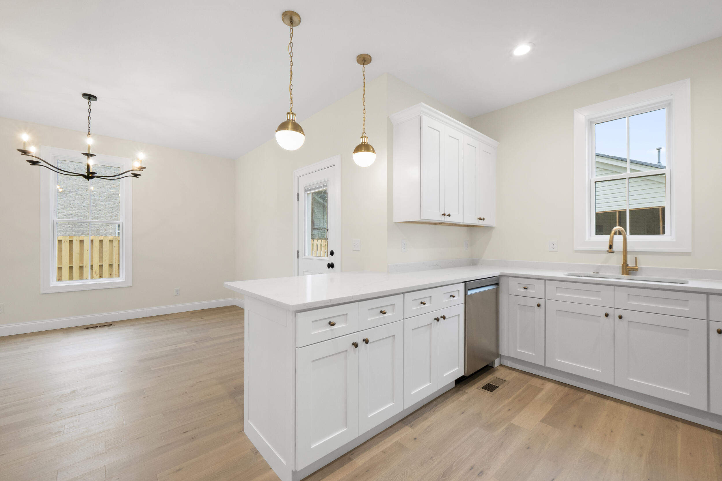 6028 Ridgeview Circle