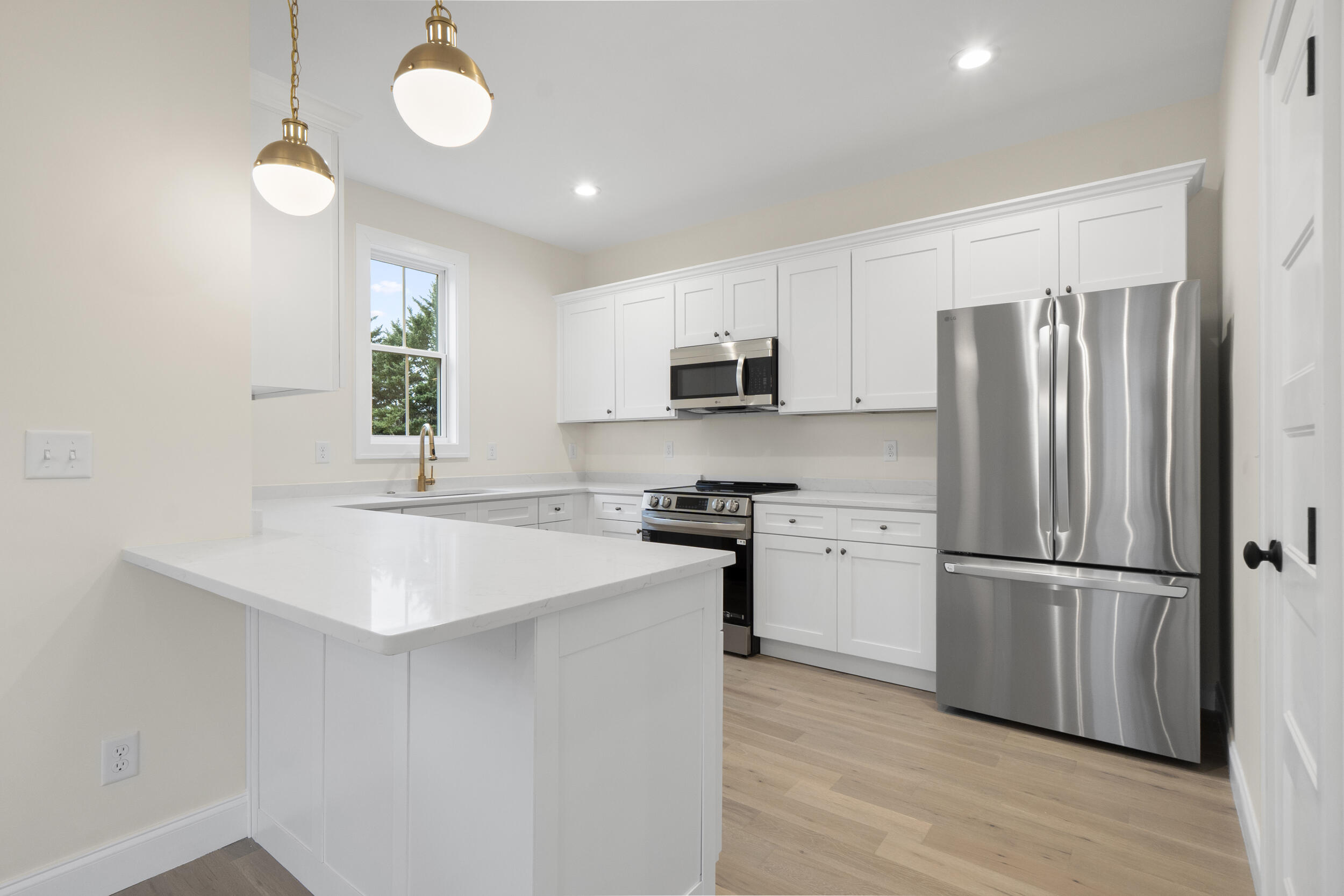 6028 Ridgeview Circle