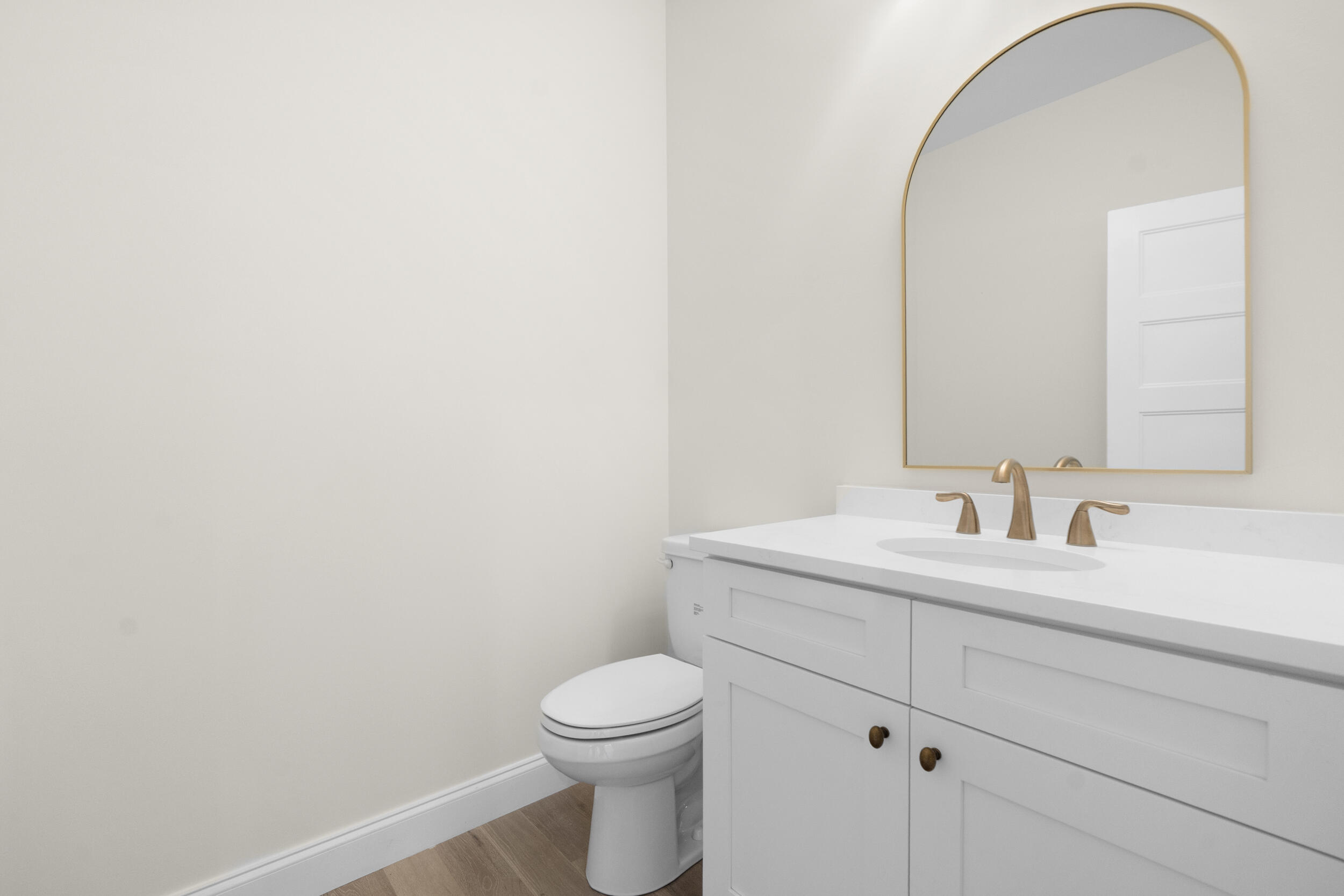 6028 Ridgeview Circle