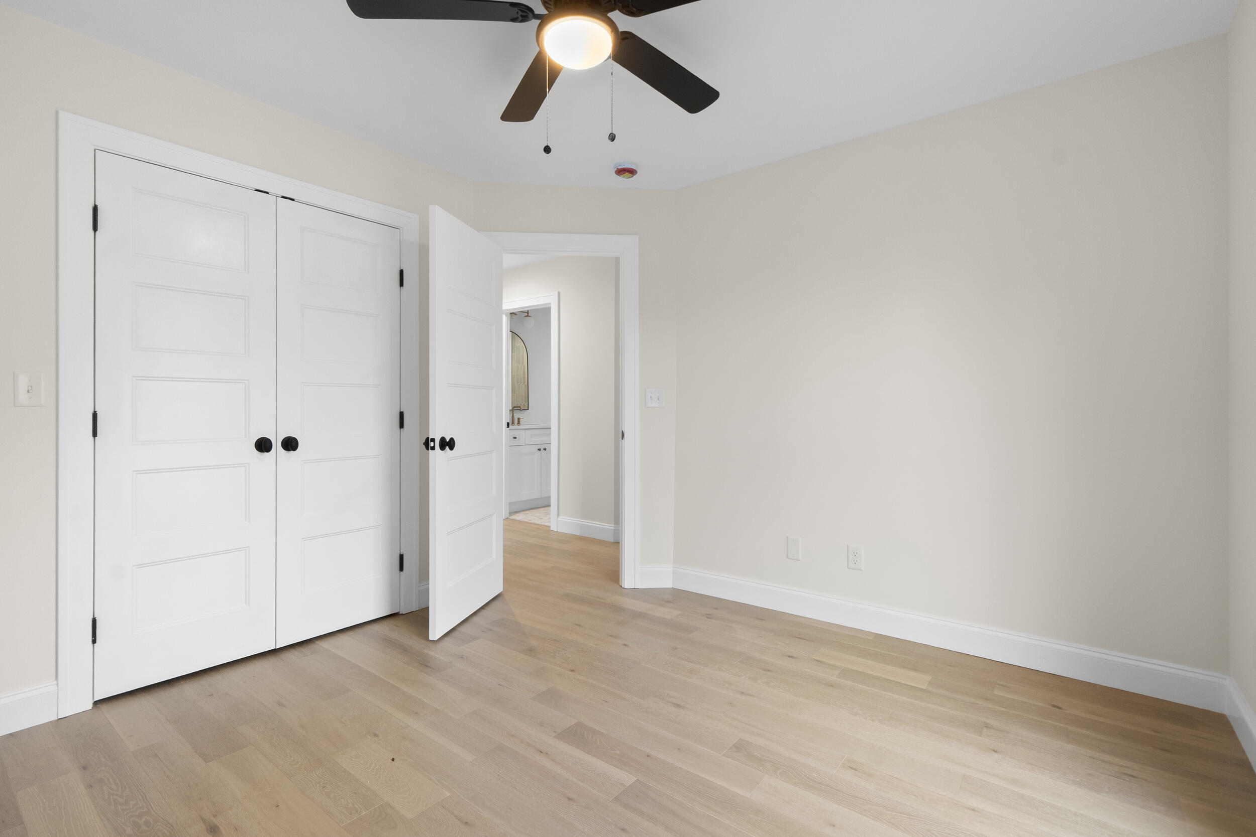 6028 Ridgeview Circle