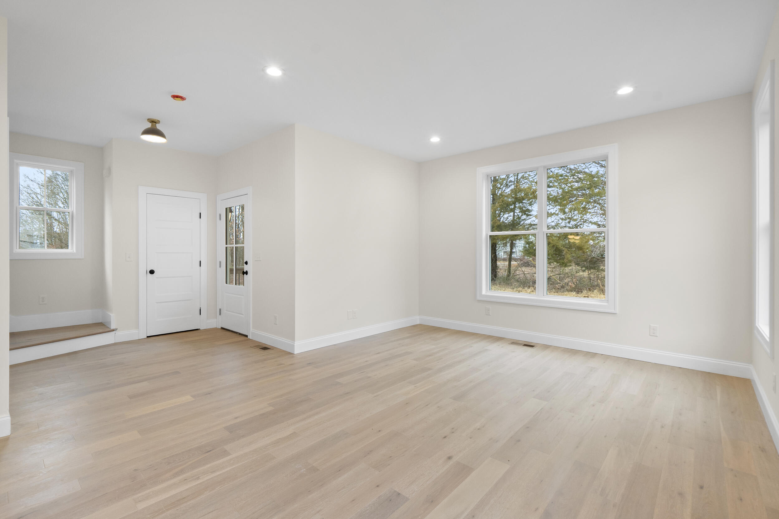 6028 Ridgeview Circle