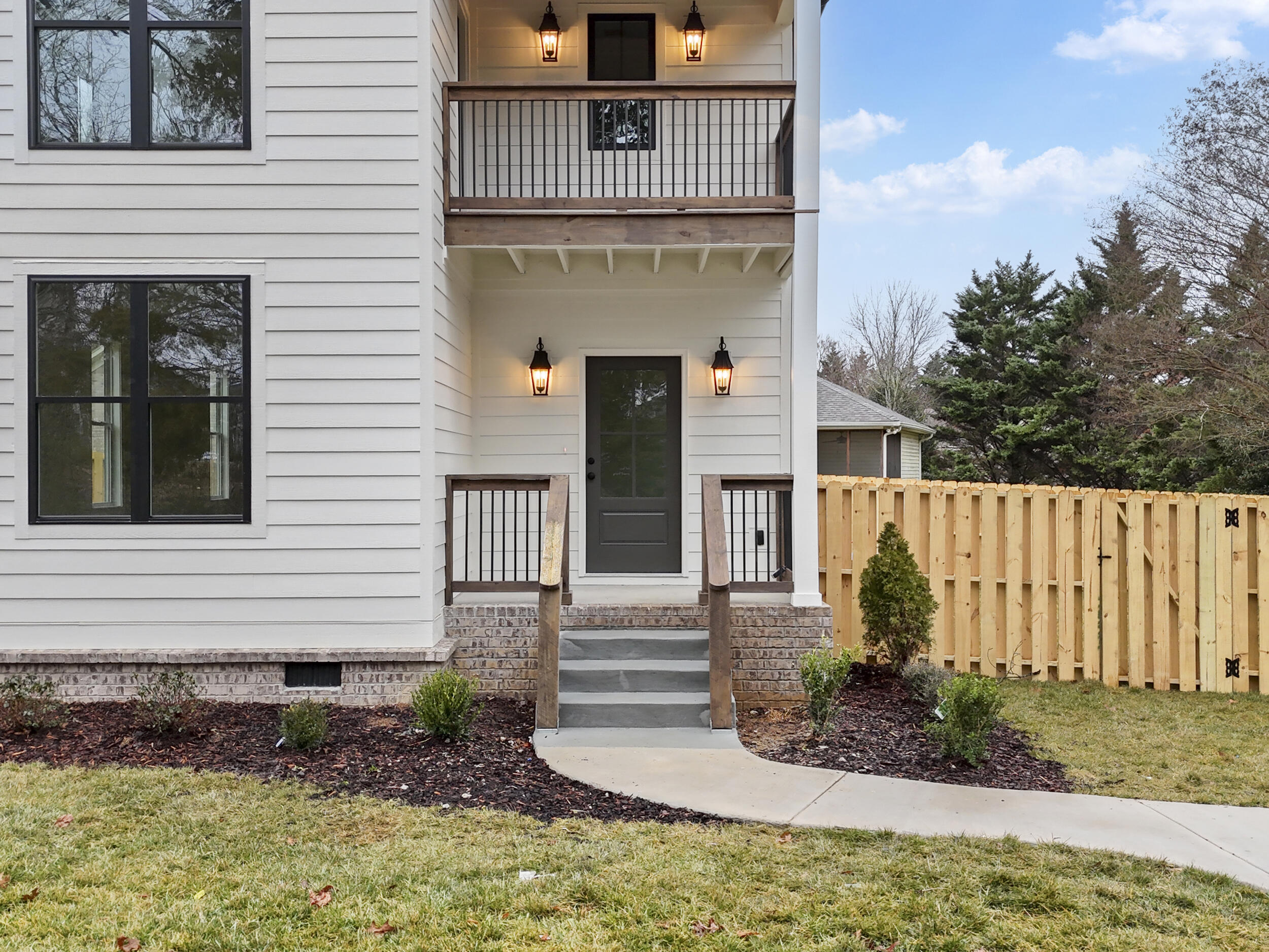 6028 Ridgeview Circle