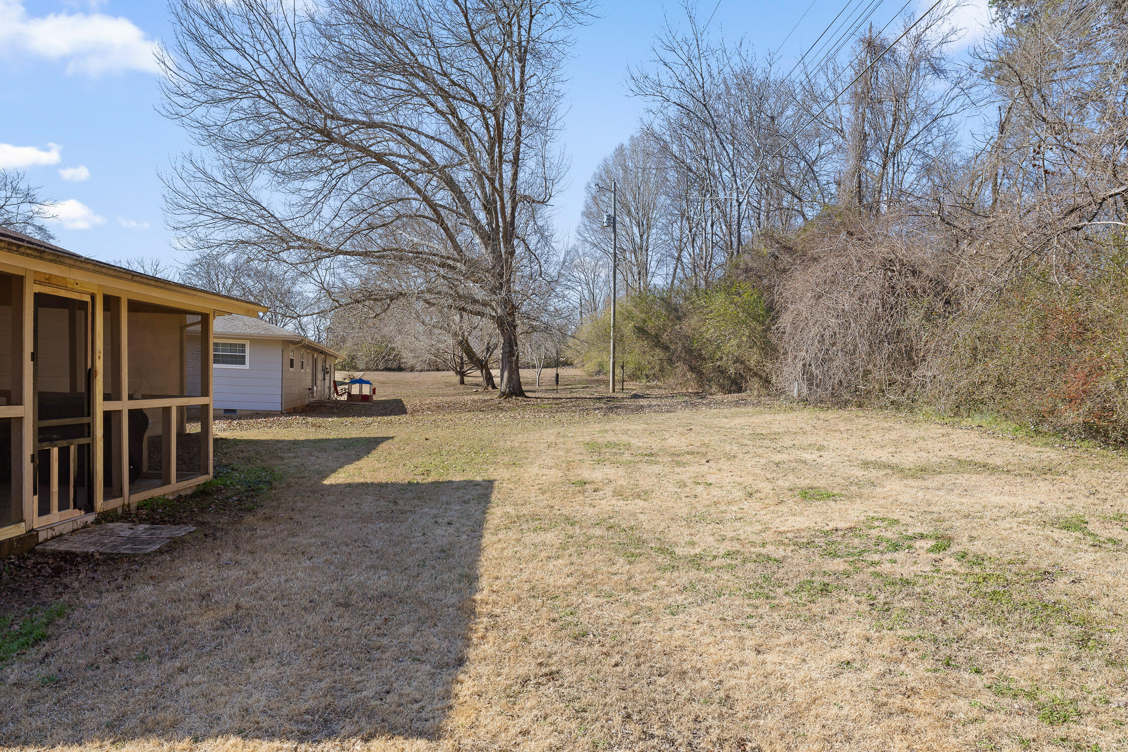 5917 Hillcrest Drive