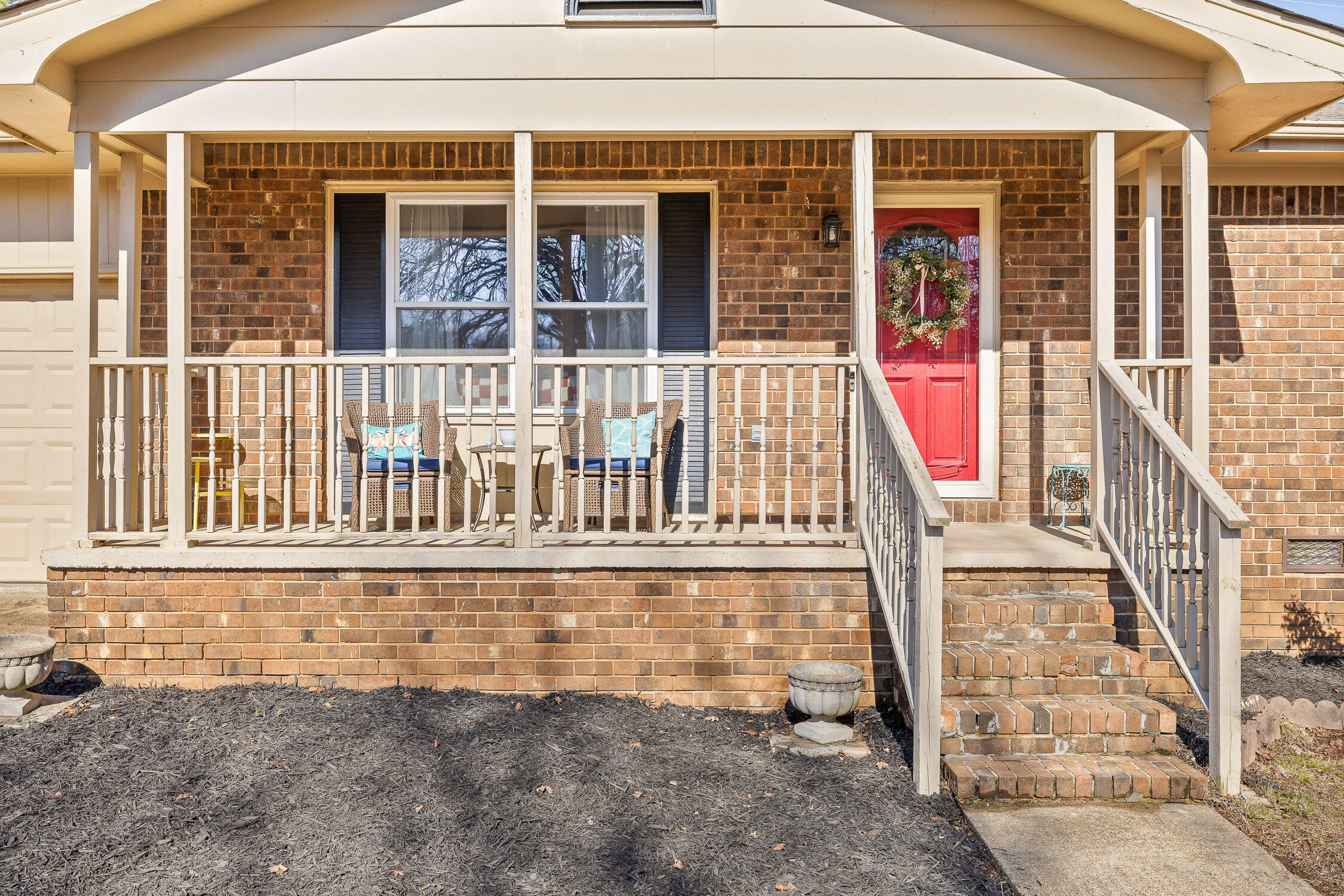 5917 Hillcrest Drive