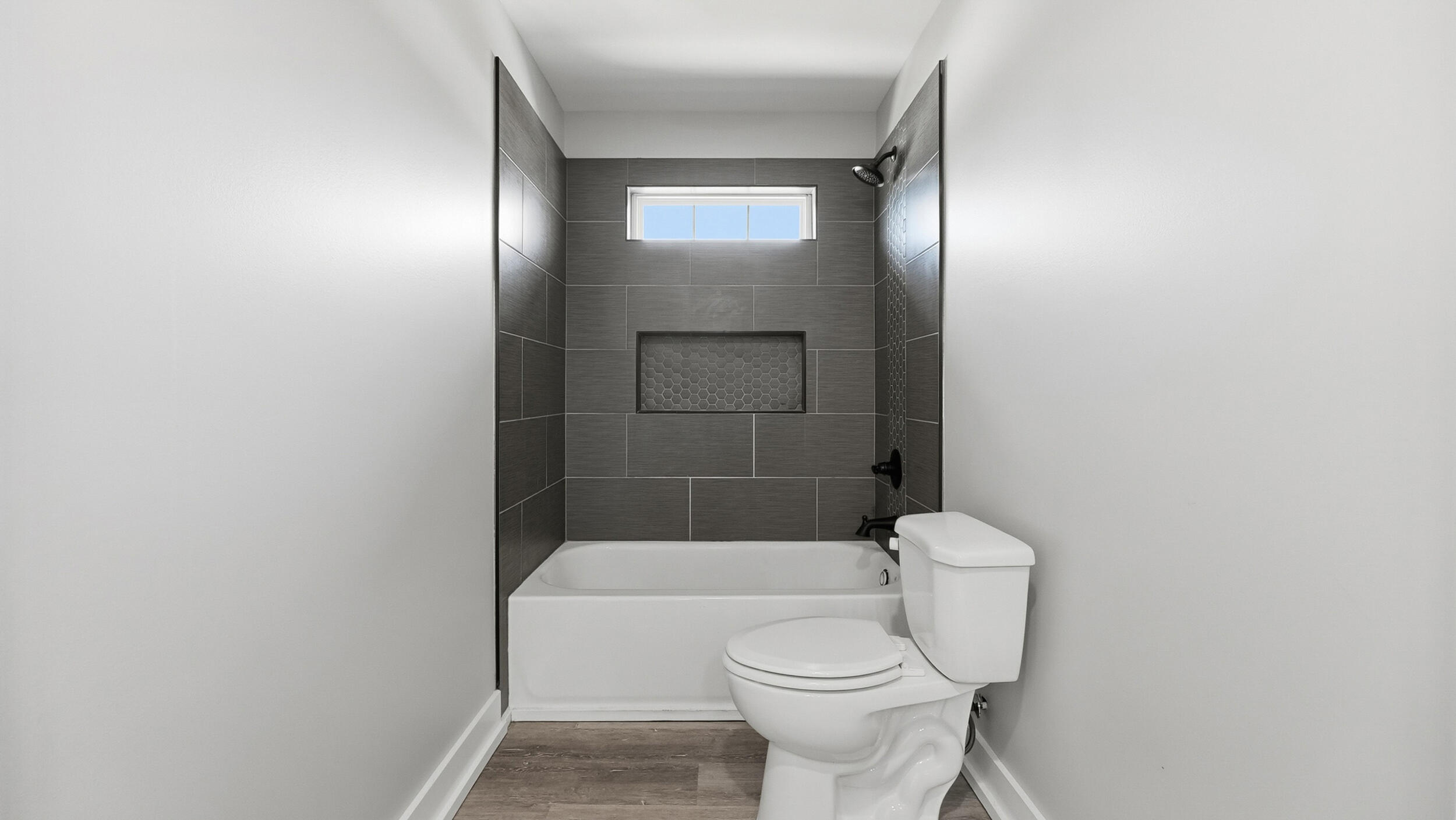 828 Henderson Avenue