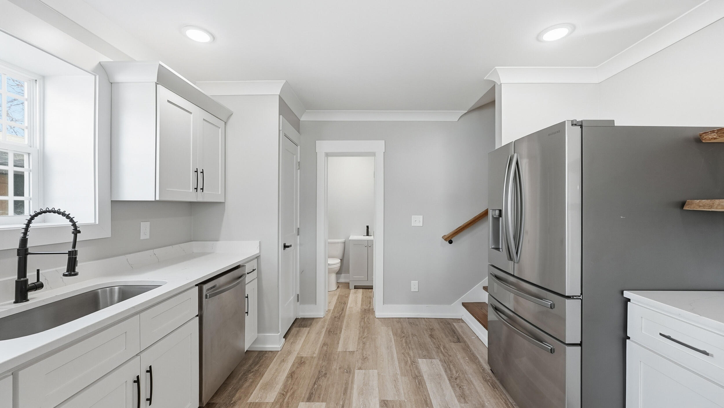 828 Henderson Avenue