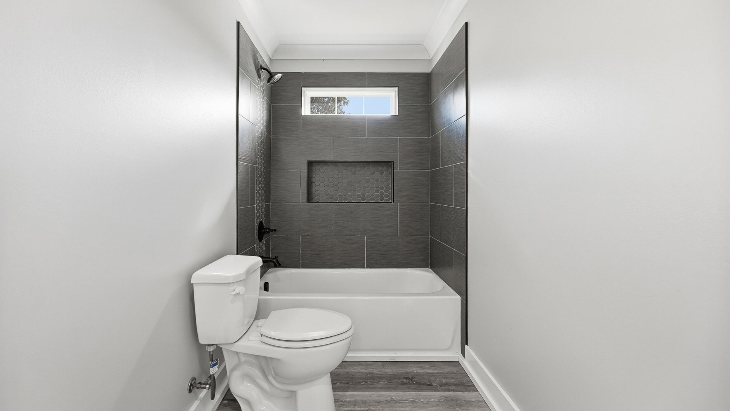 828 Henderson Avenue