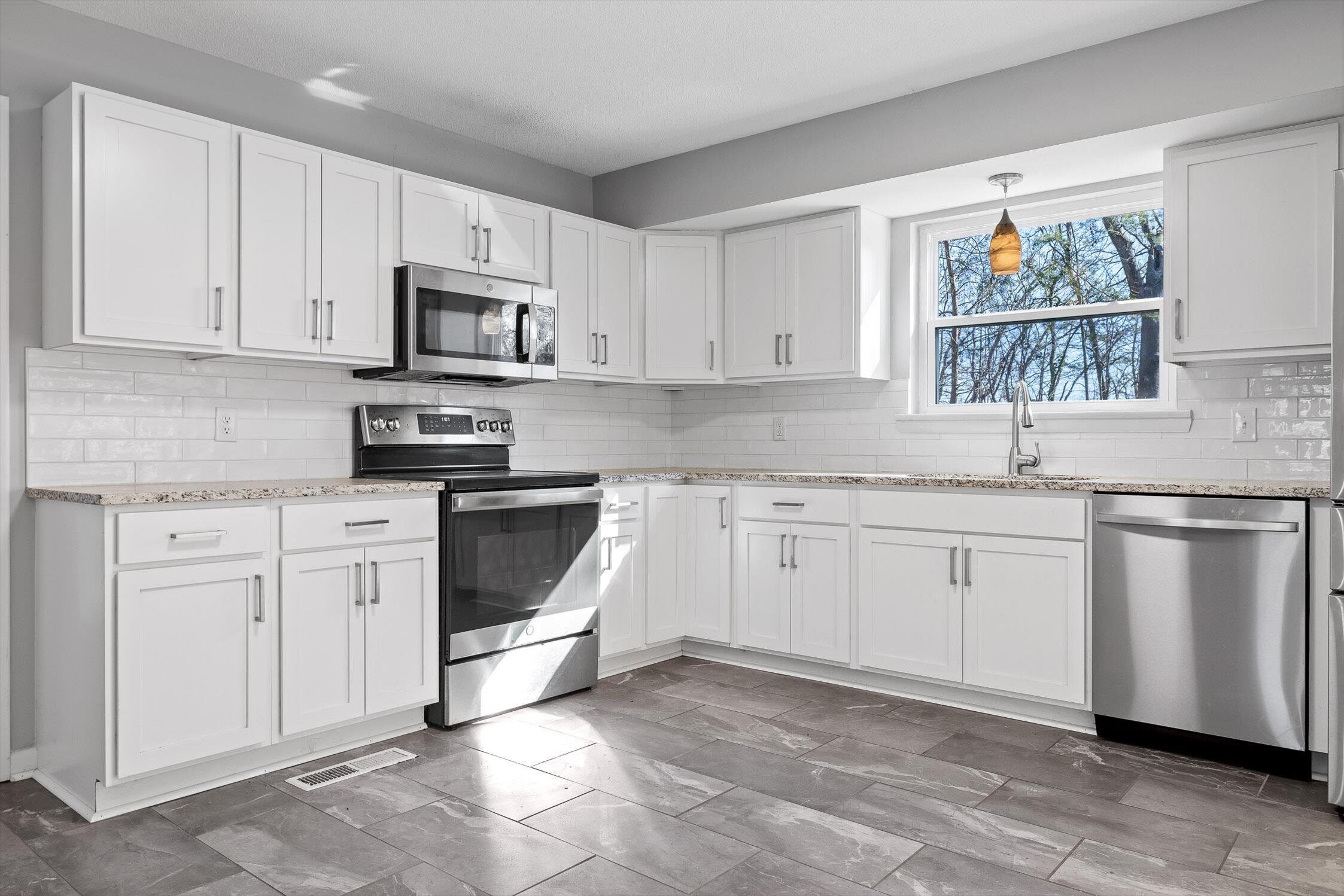 4508 Cloverdale Loop