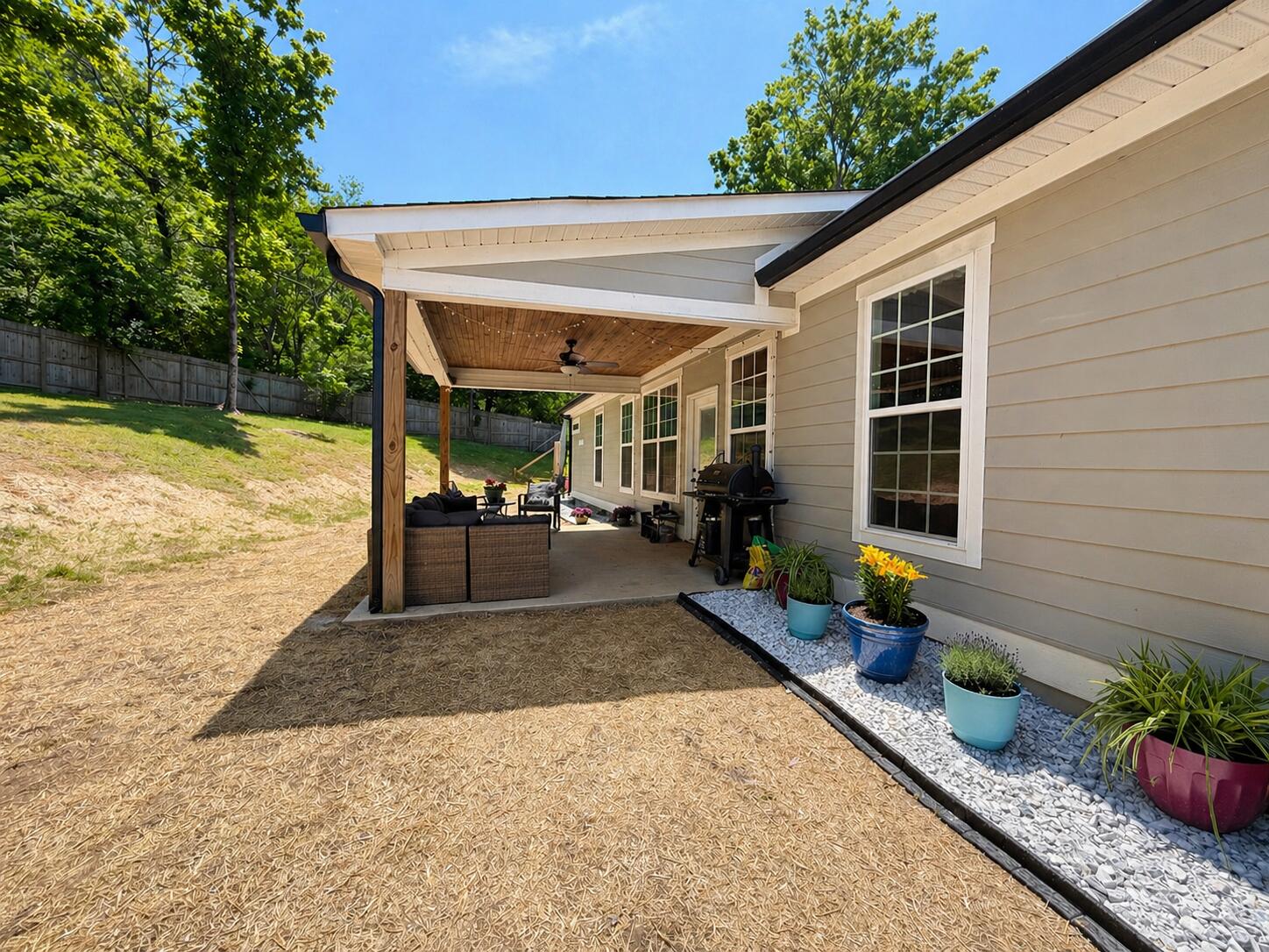 1909 Old Lafayette Road