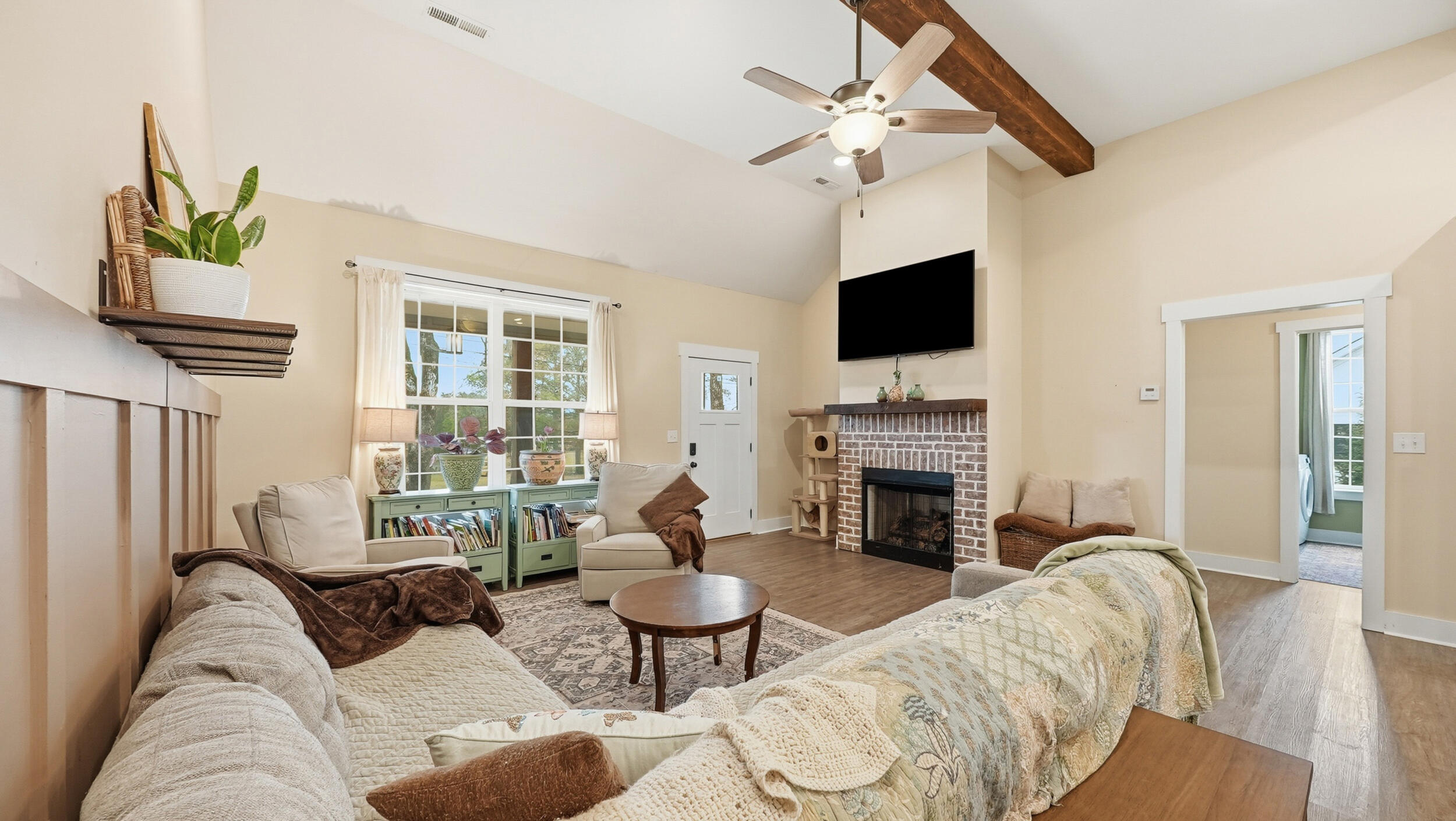 1909 Old Lafayette Road