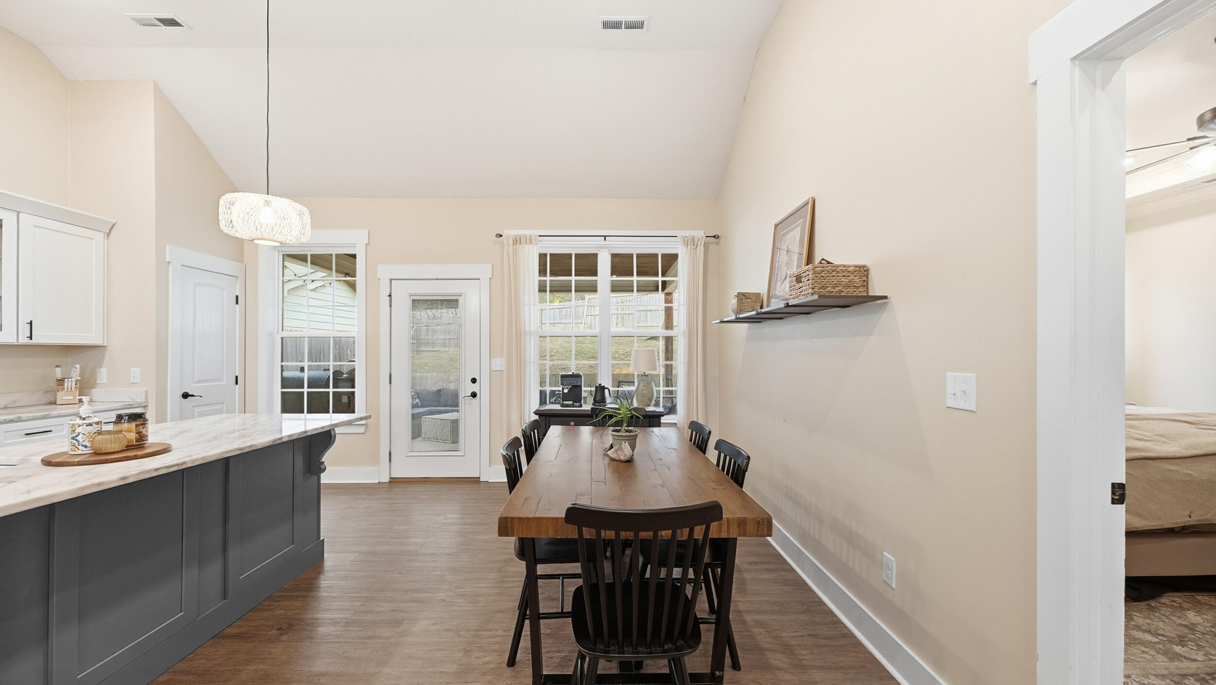 1909 Old Lafayette Road