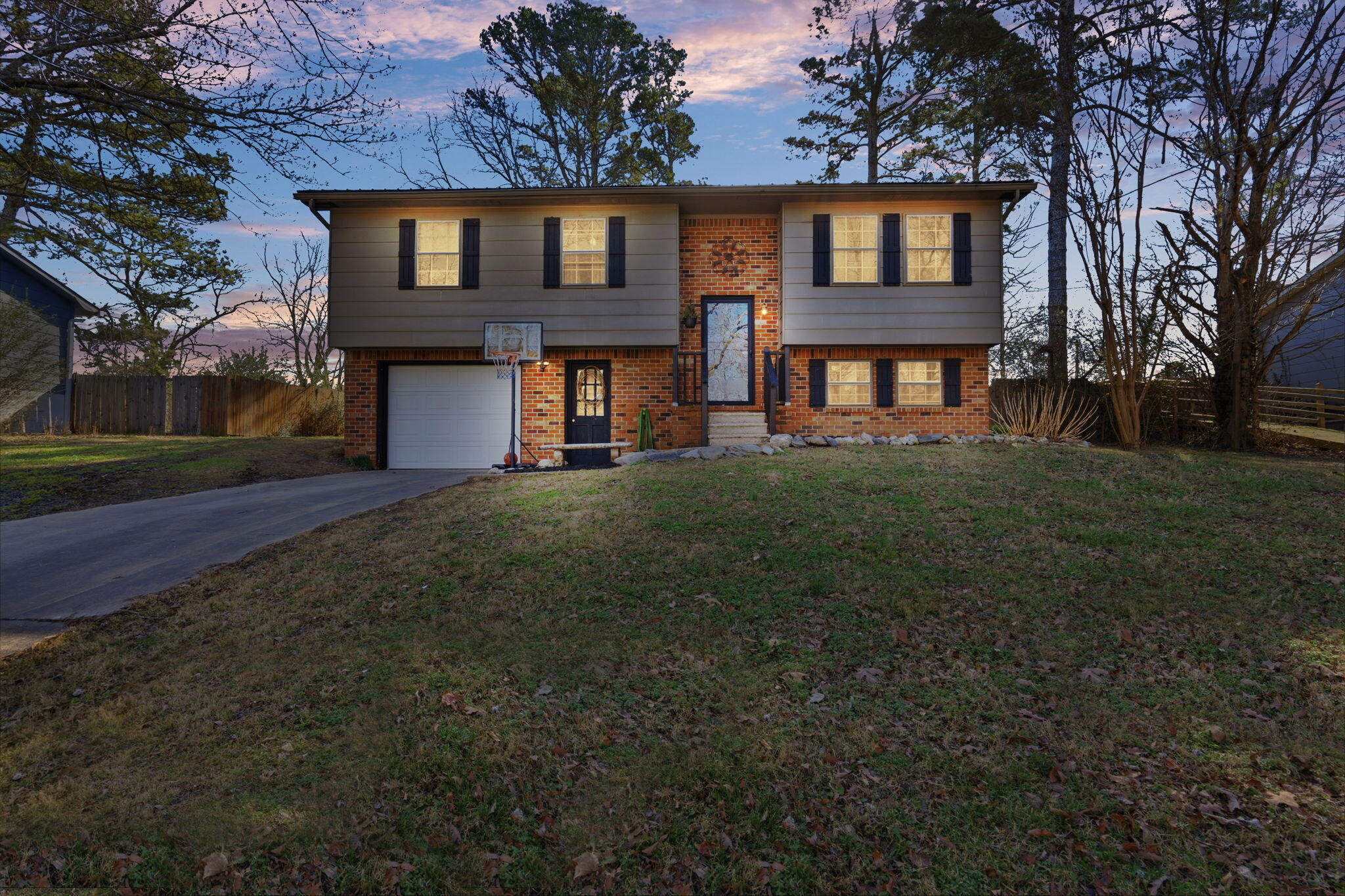 3745 Forest Lane SE