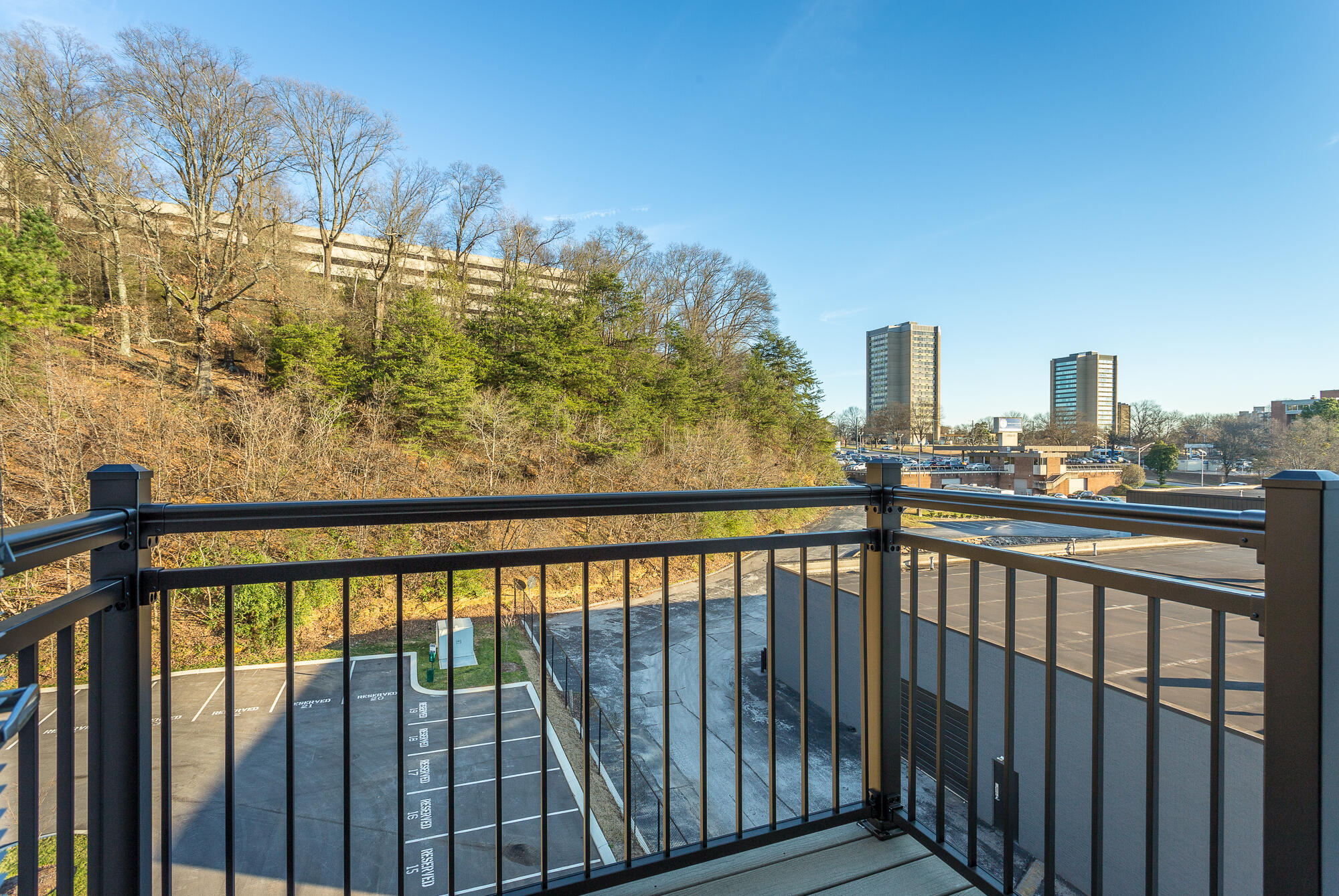804 Riverfront Parkway, 409