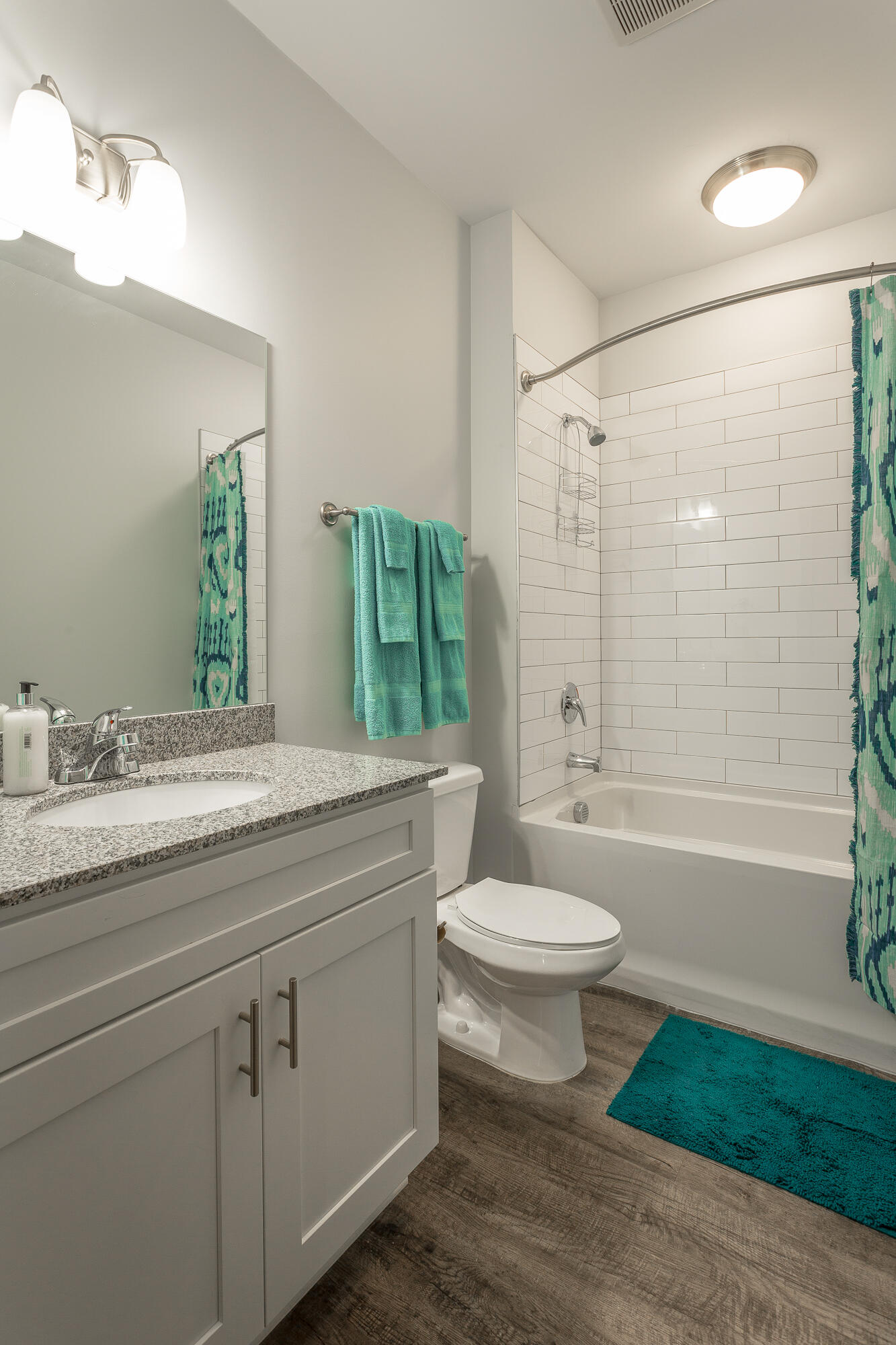 804 Riverfront Parkway, 409