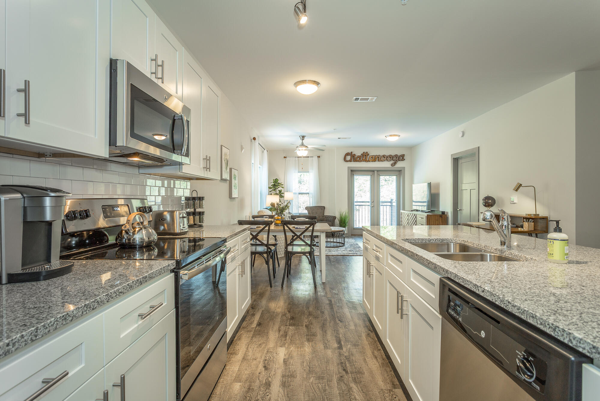 804 Riverfront Parkway, 409