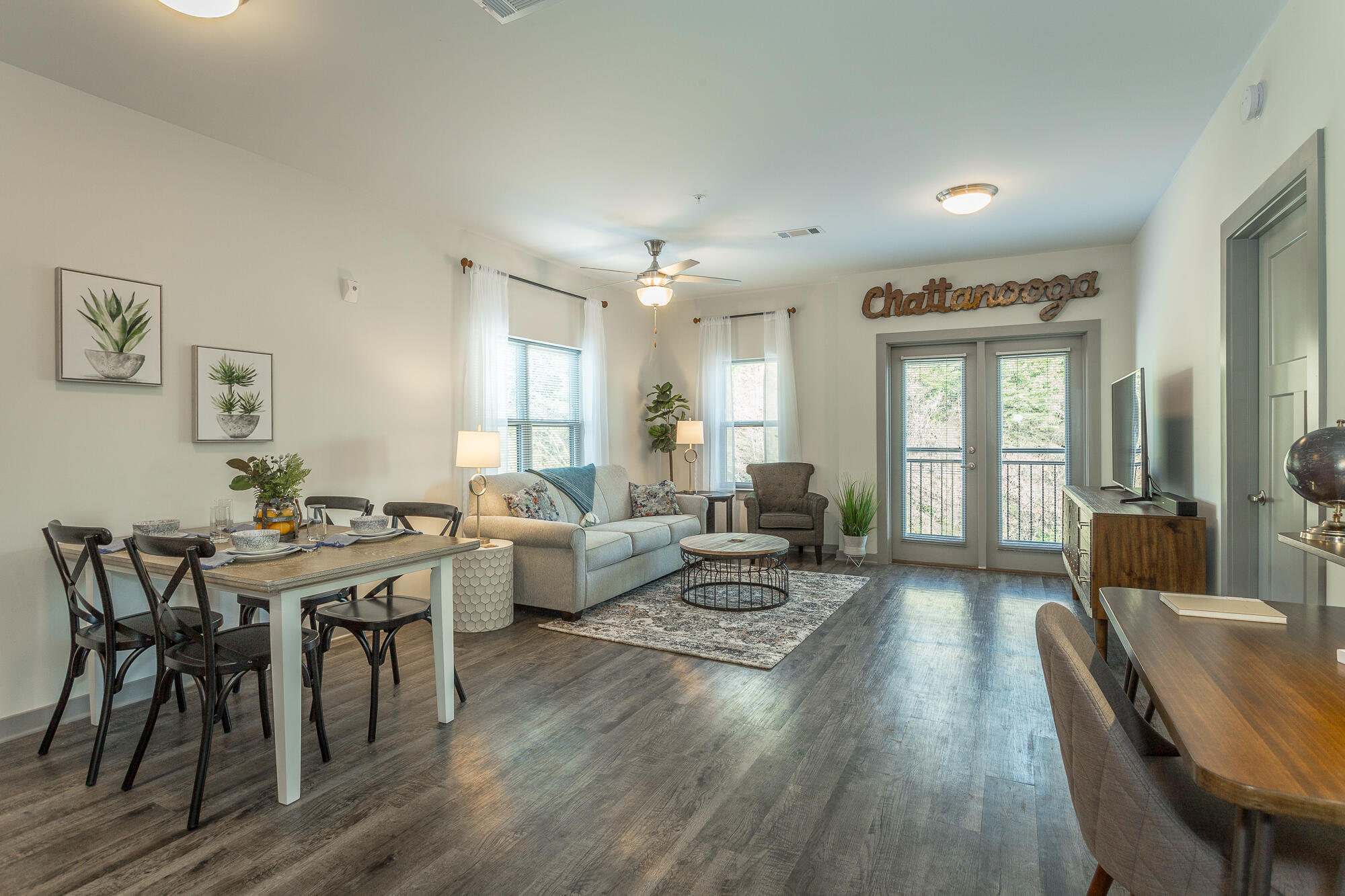 804 Riverfront Parkway, 409