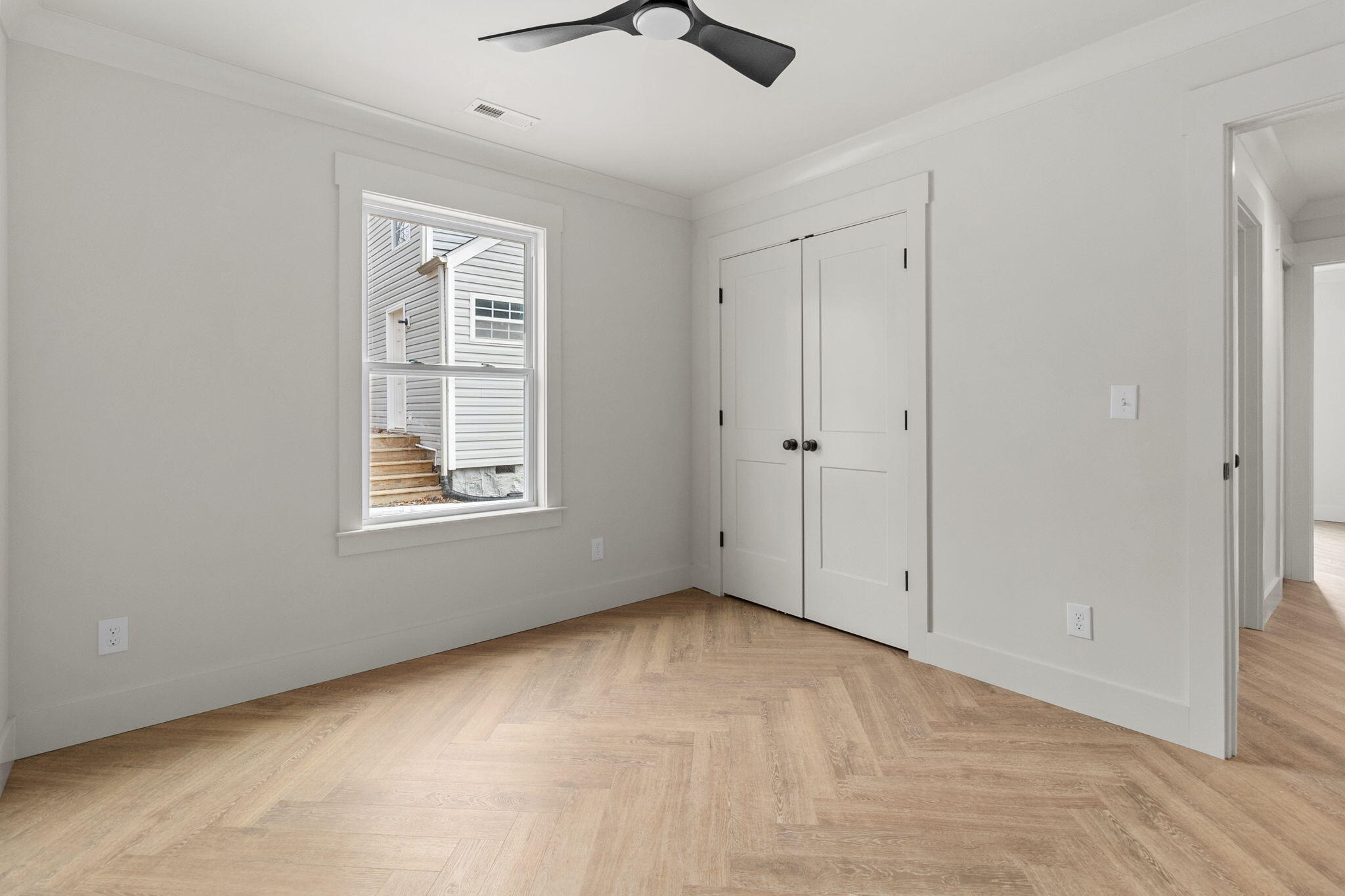 119 N Moore North Road