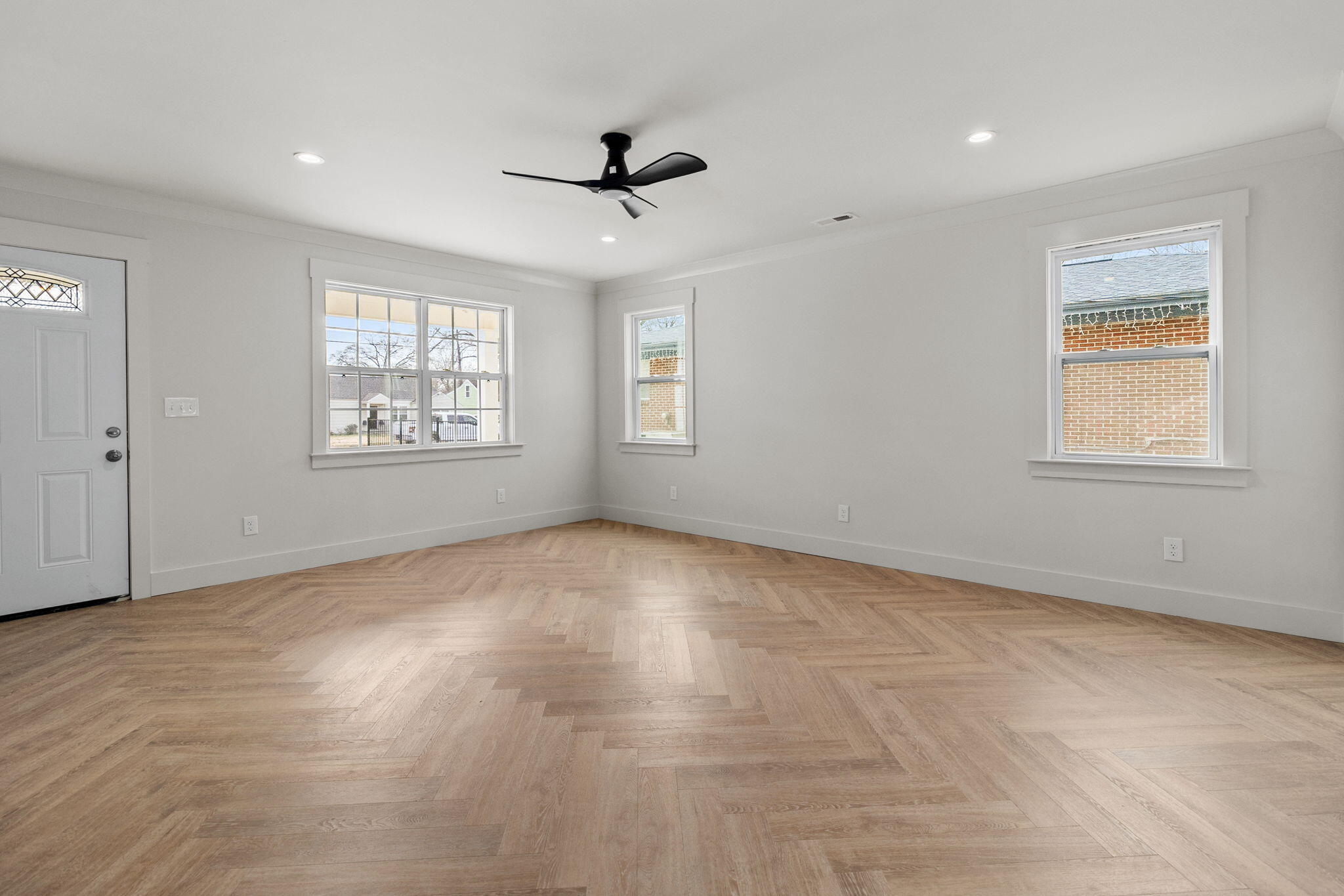 119 N Moore North Road