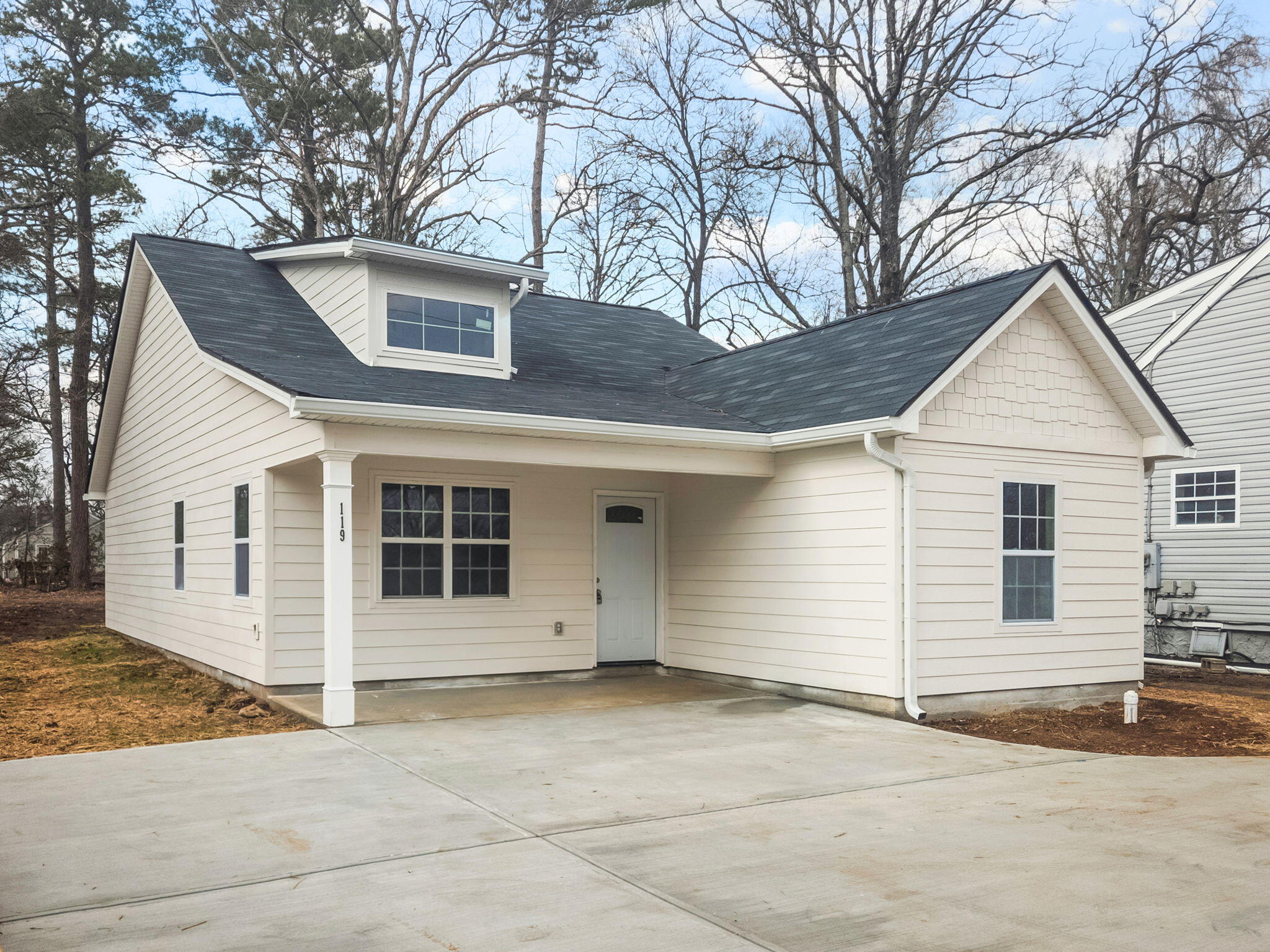 119 N Moore North Road