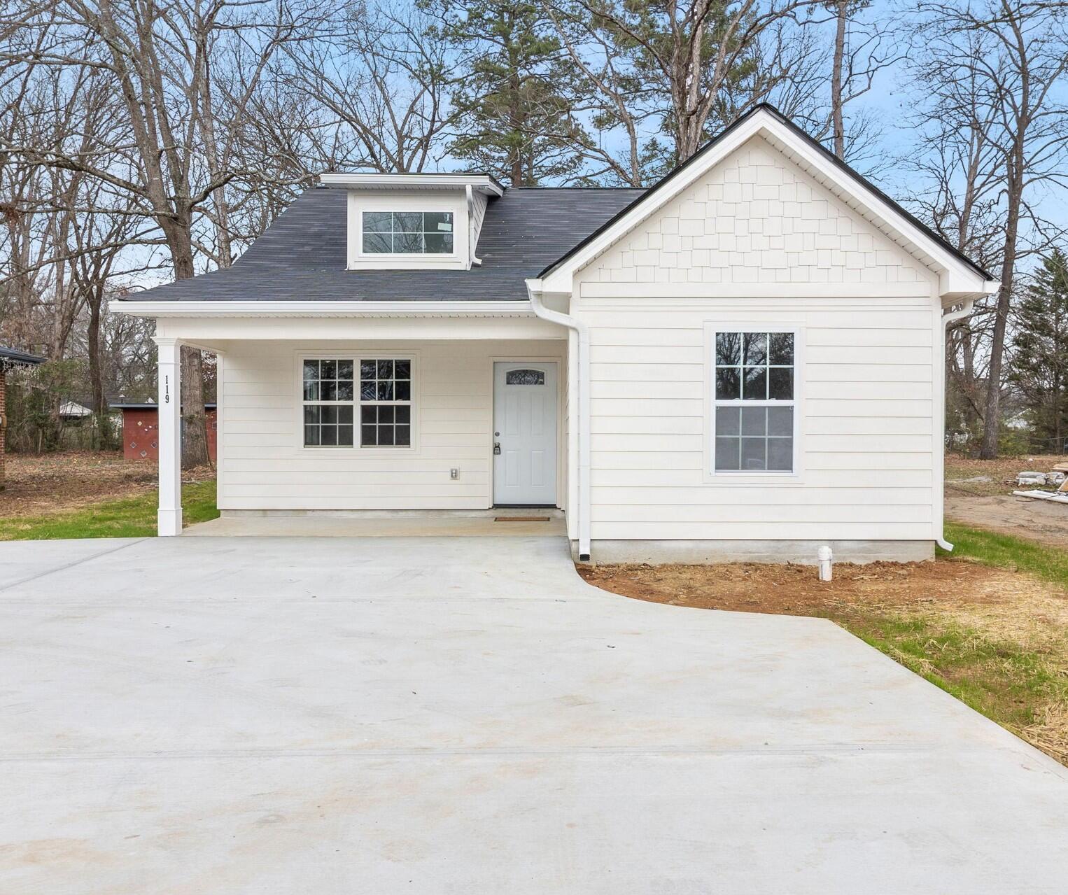 119 N Moore North Road